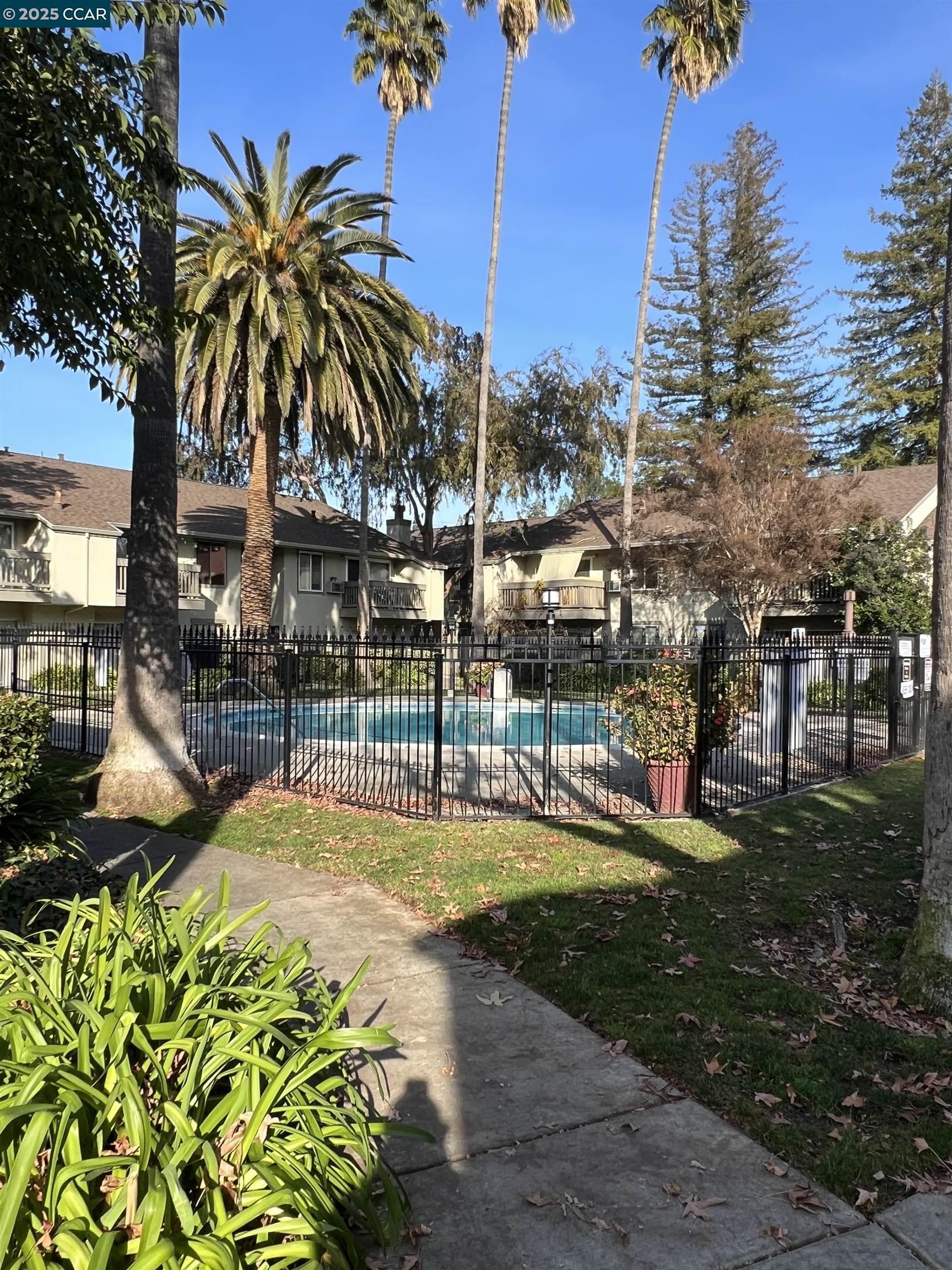 Detail Gallery Image 38 of 44 For 2562 Walnut Blvd #66,  Walnut Creek,  CA 94596 - 1 Beds | 1 Baths
