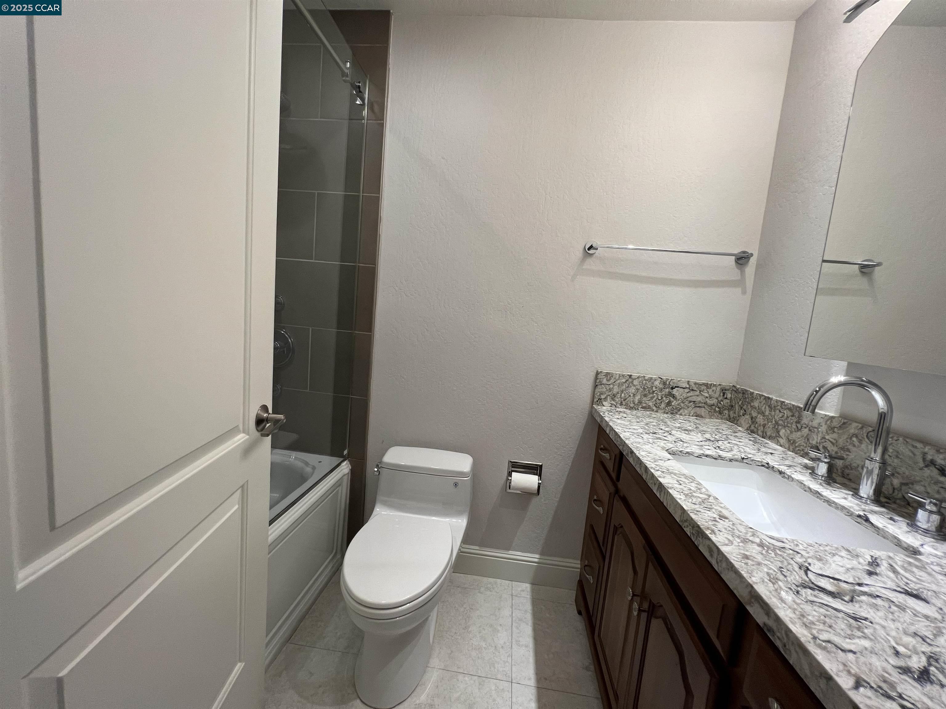 Detail Gallery Image 5 of 44 For 2562 Walnut Blvd #66,  Walnut Creek,  CA 94596 - 1 Beds | 1 Baths
