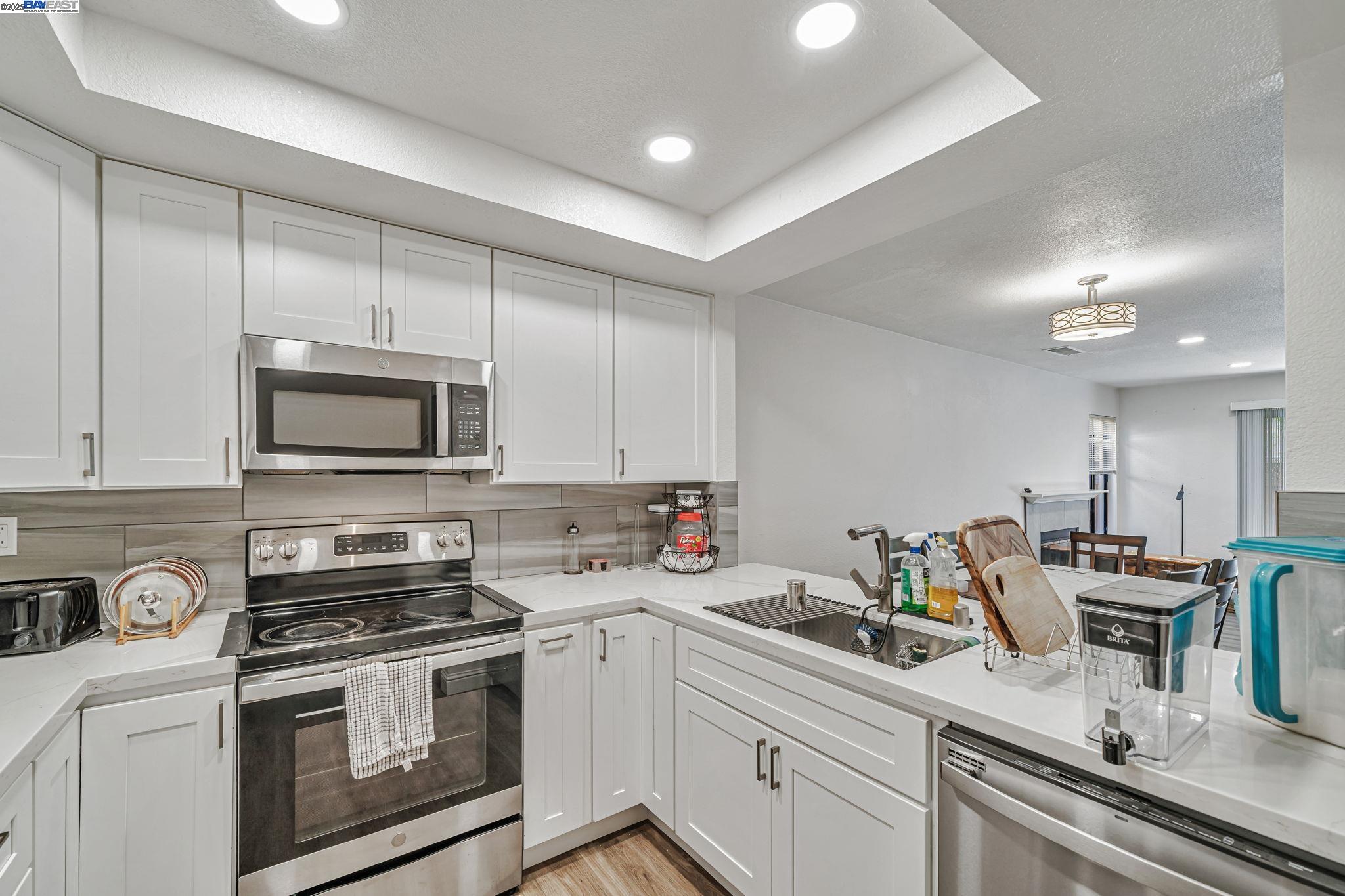 Detail Gallery Image 13 of 39 For 3791 Crow Canyon Road, San Ramon,  CA 94582 - 2 Beds | 2/1 Baths