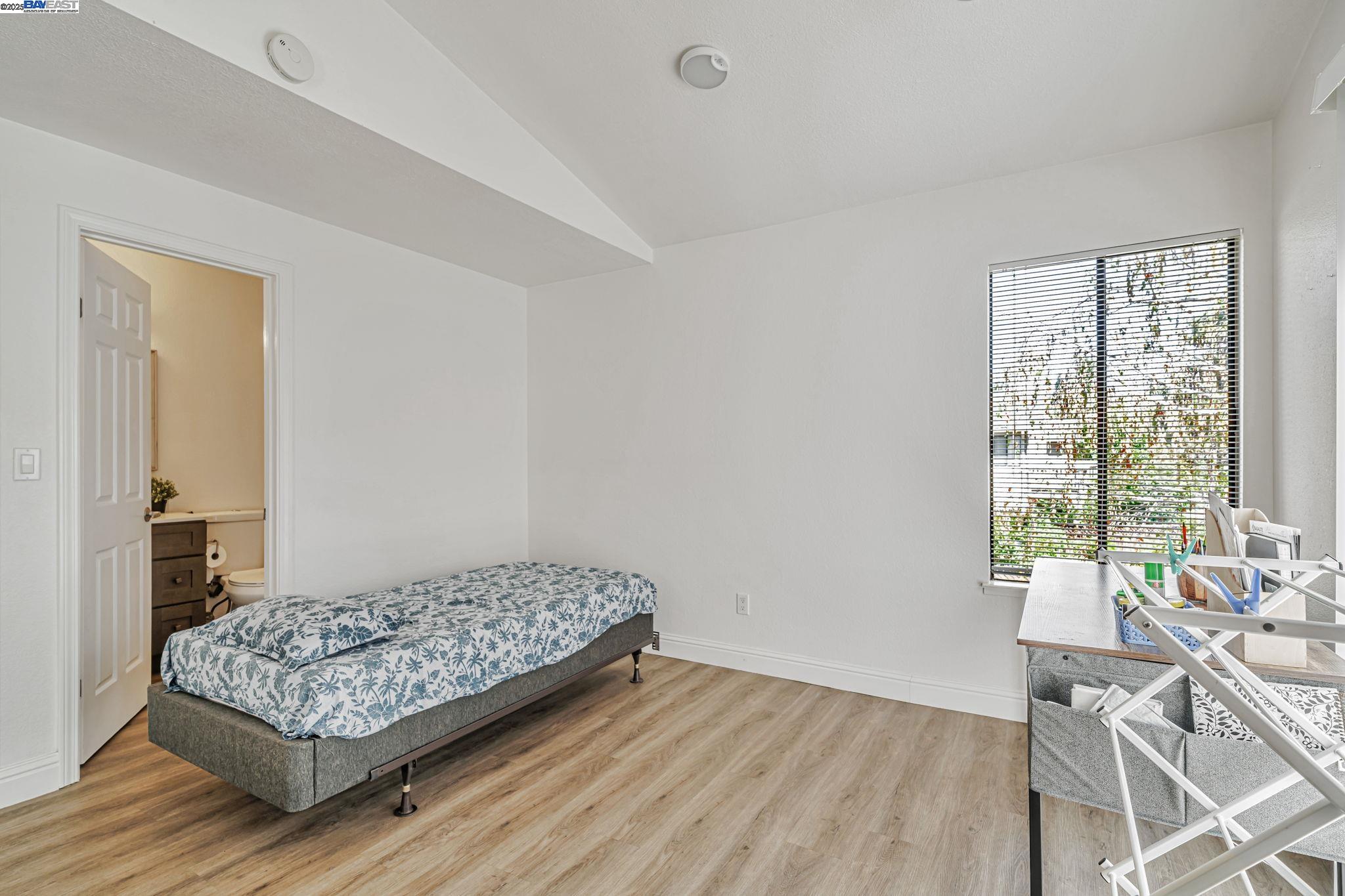Detail Gallery Image 23 of 39 For 3791 Crow Canyon Road, San Ramon,  CA 94582 - 2 Beds | 2/1 Baths