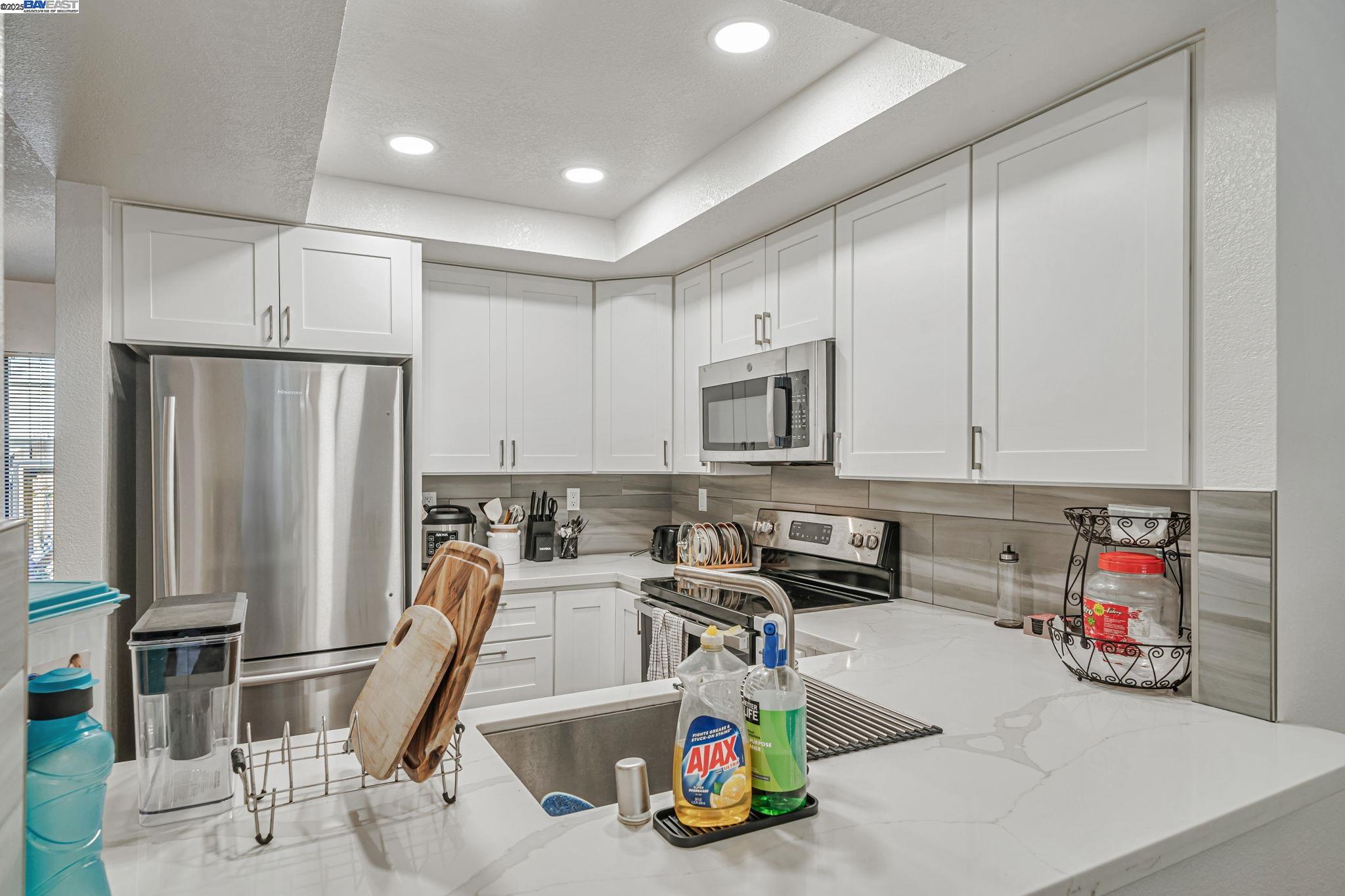 Detail Gallery Image 10 of 39 For 3791 Crow Canyon Road, San Ramon,  CA 94582 - 2 Beds | 2/1 Baths