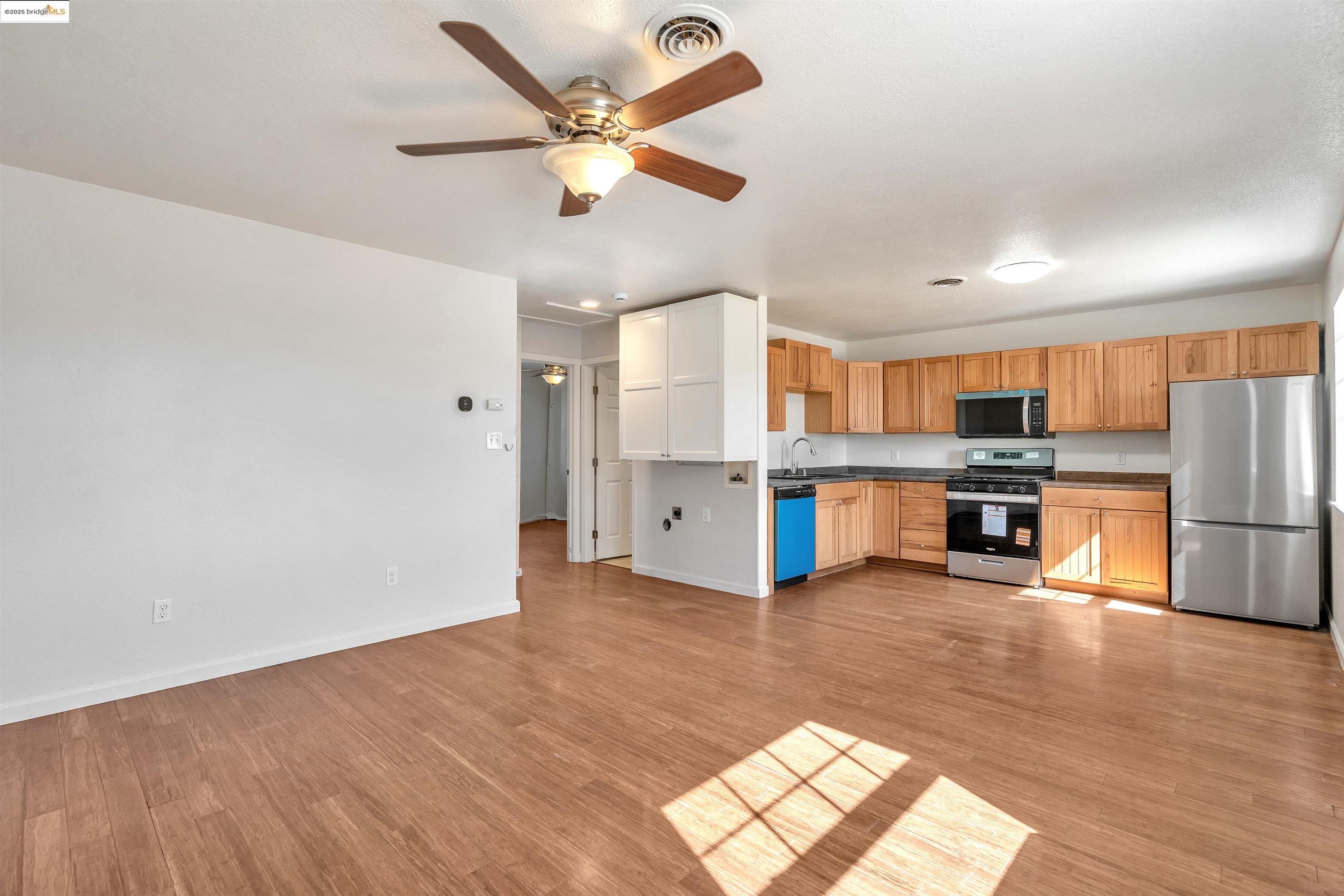 Detail Gallery Image 3 of 51 For 5881 Pleasant Grove Rd, Pleasant Grove,  CA 95668 - 2 Beds | 1 Baths