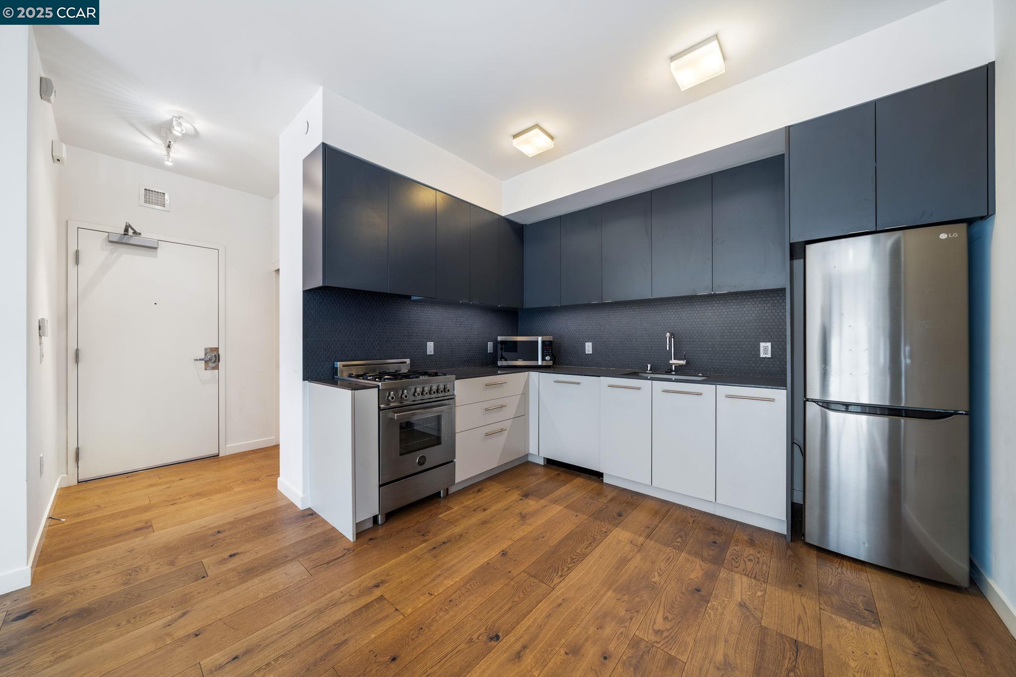 Detail Gallery Image 15 of 27 For 11 Franklin Street #302,  San Francisco,  CA 94102 - 1 Beds | 1 Baths