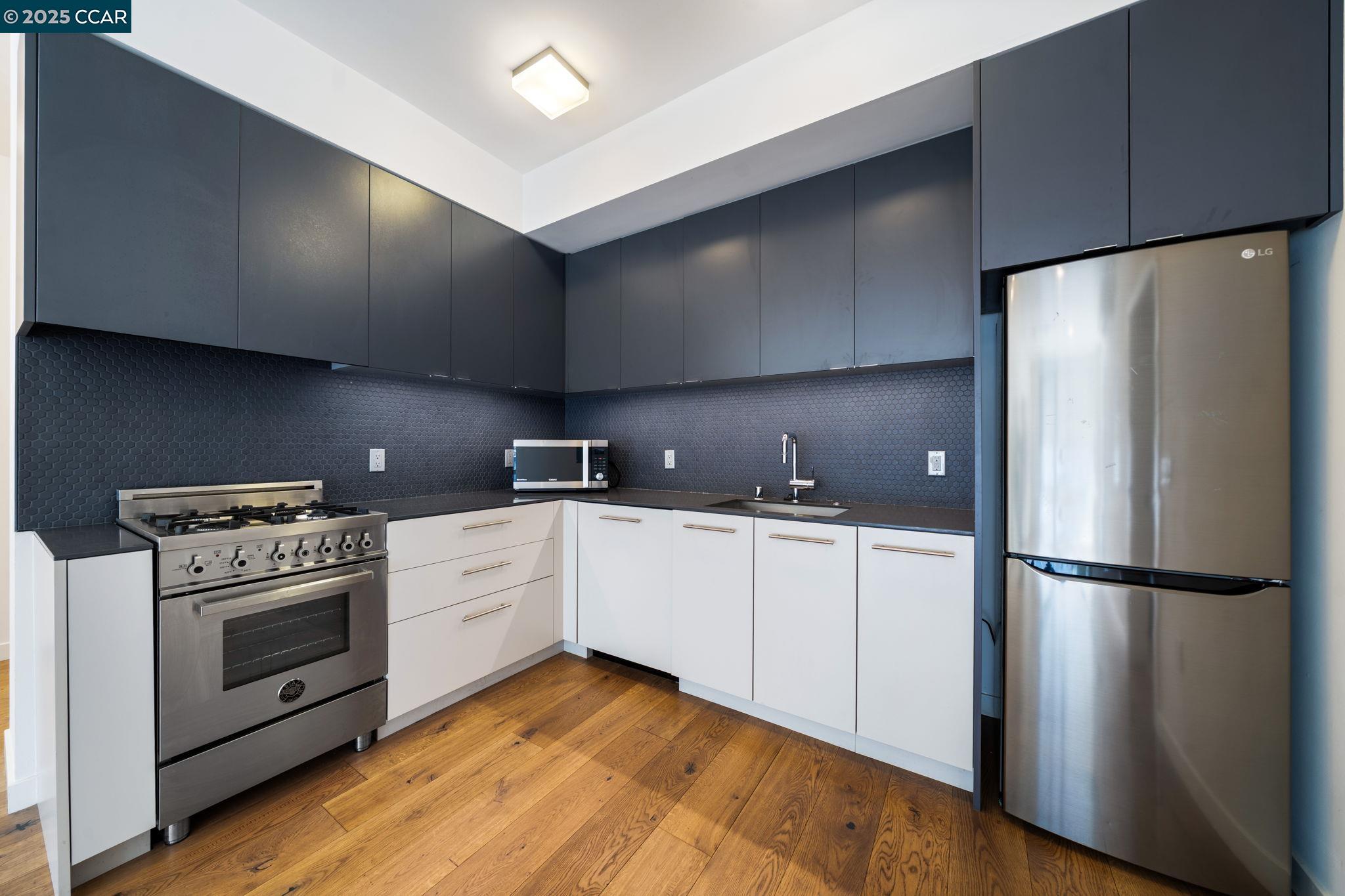 Detail Gallery Image 16 of 27 For 11 Franklin Street #302,  San Francisco,  CA 94102 - 1 Beds | 1 Baths