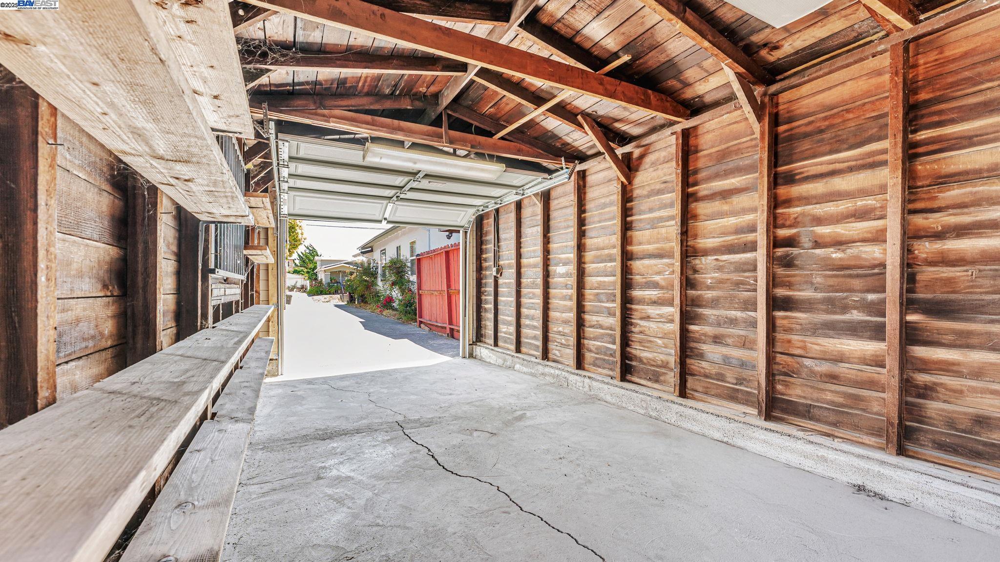 Detail Gallery Image 19 of 23 For 2827 Bartlett St, Oakland,  CA 94602 - 3 Beds | 1 Baths