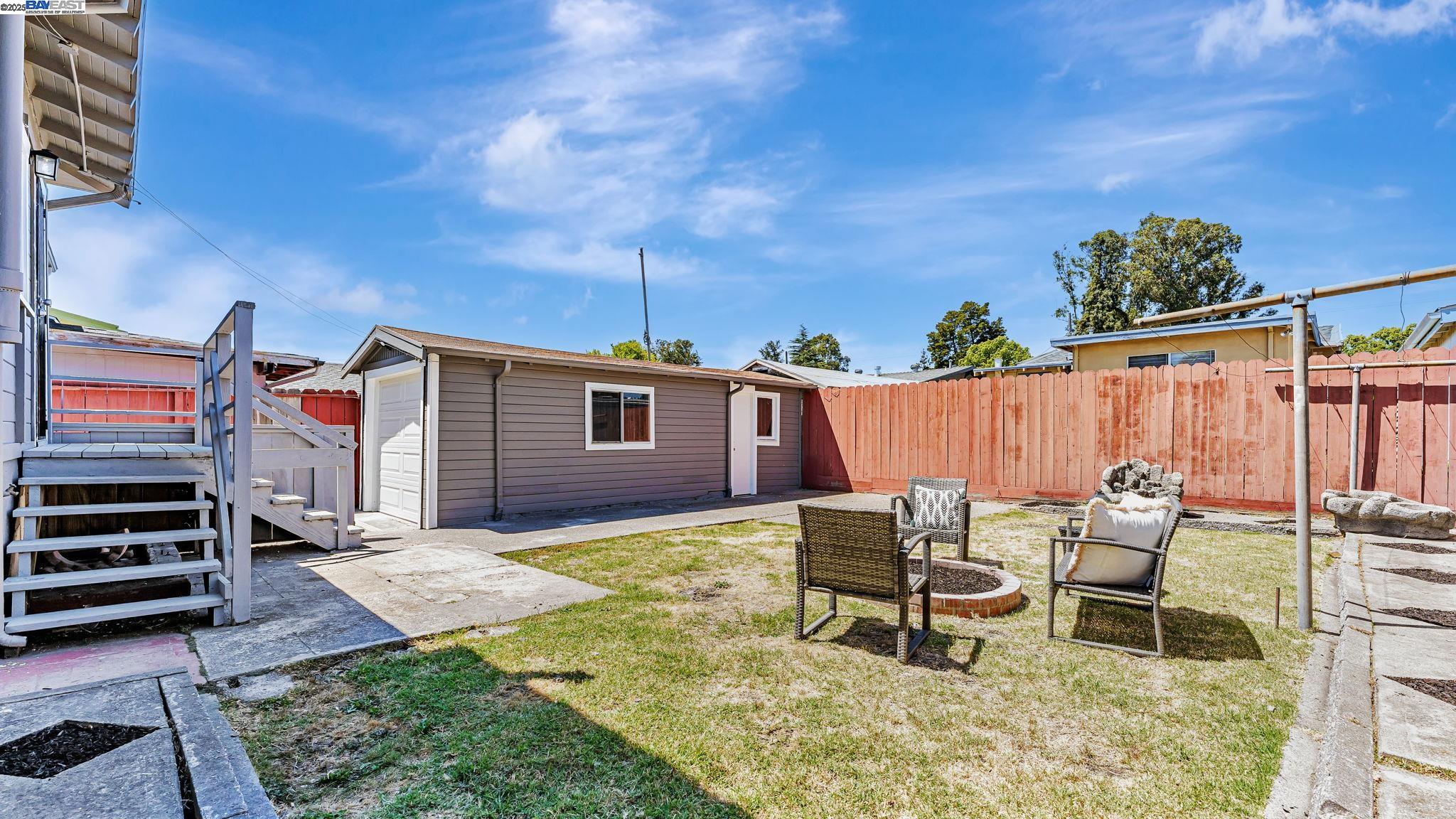 Detail Gallery Image 22 of 23 For 2827 Bartlett St, Oakland,  CA 94602 - 3 Beds | 1 Baths