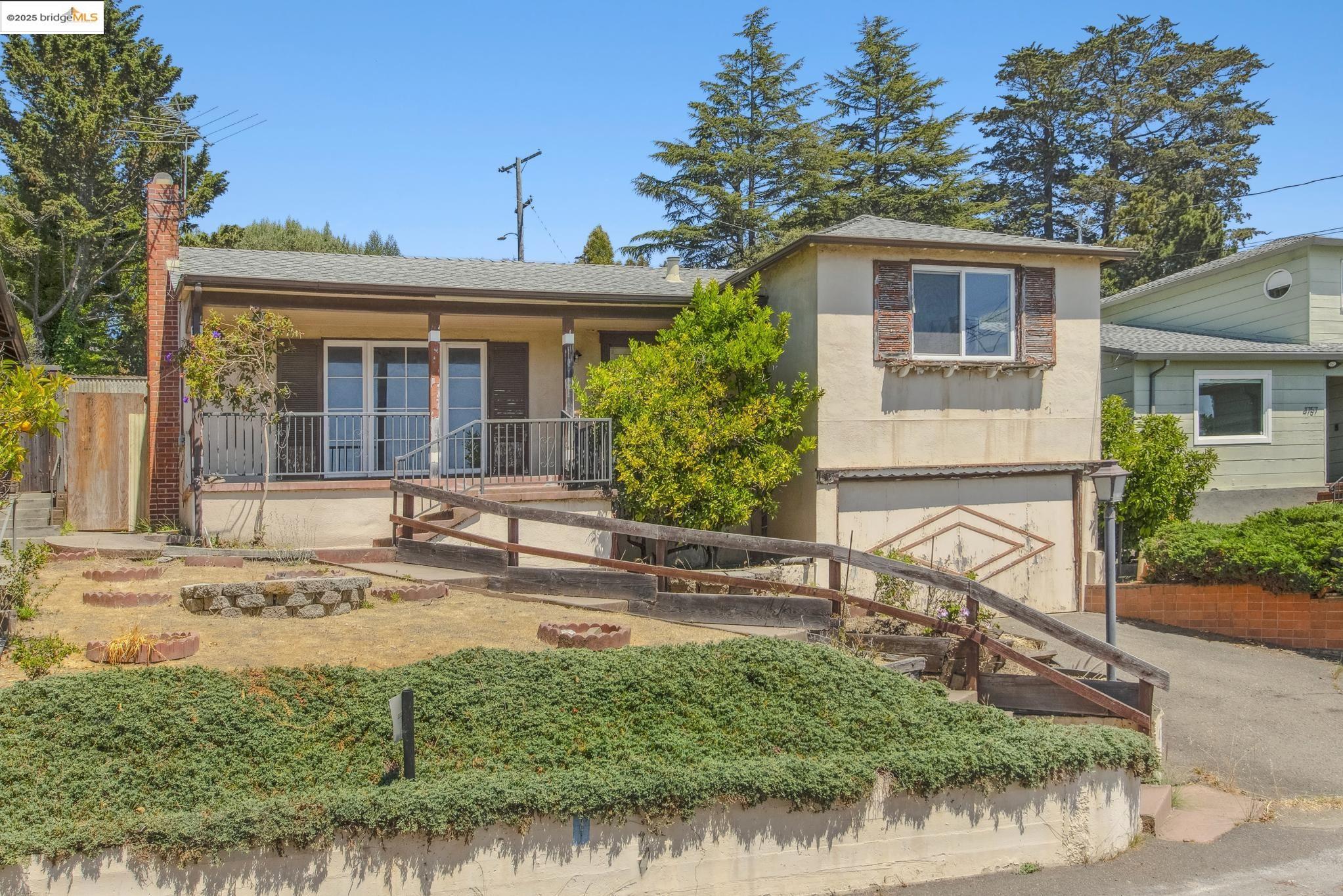 Detail Gallery Image 2 of 60 For 4751 Lincoln Ave, Oakland,  CA 94602 - 2 Beds | 1 Baths