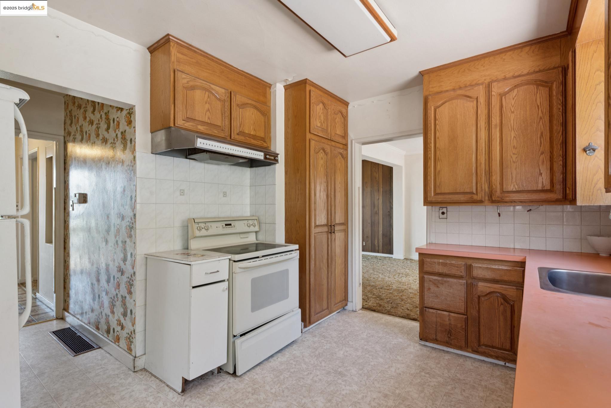 Detail Gallery Image 22 of 60 For 4751 Lincoln Ave, Oakland,  CA 94602 - 2 Beds | 1 Baths