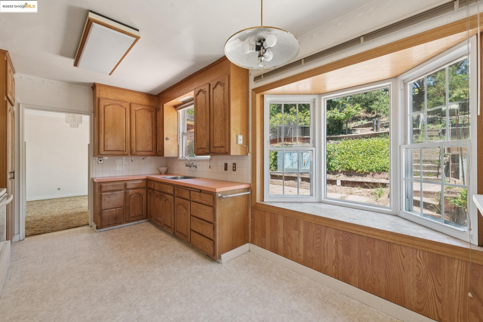 Detail Gallery Image 25 of 60 For 4751 Lincoln Ave, Oakland,  CA 94602 - 2 Beds | 1 Baths