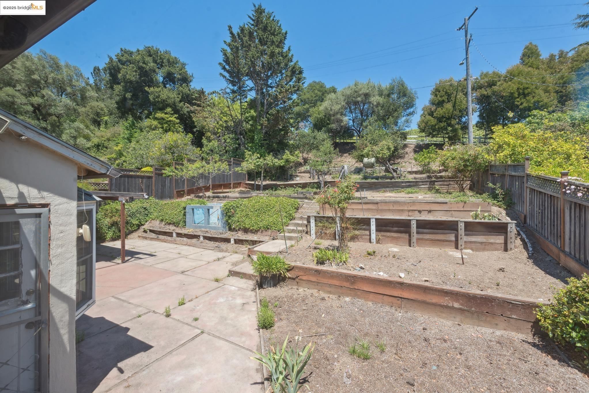 Detail Gallery Image 40 of 60 For 4751 Lincoln Ave, Oakland,  CA 94602 - 2 Beds | 1 Baths