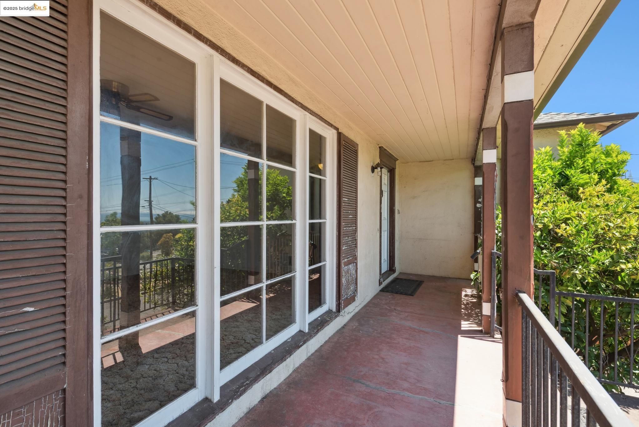 Detail Gallery Image 7 of 60 For 4751 Lincoln Ave, Oakland,  CA 94602 - 2 Beds | 1 Baths