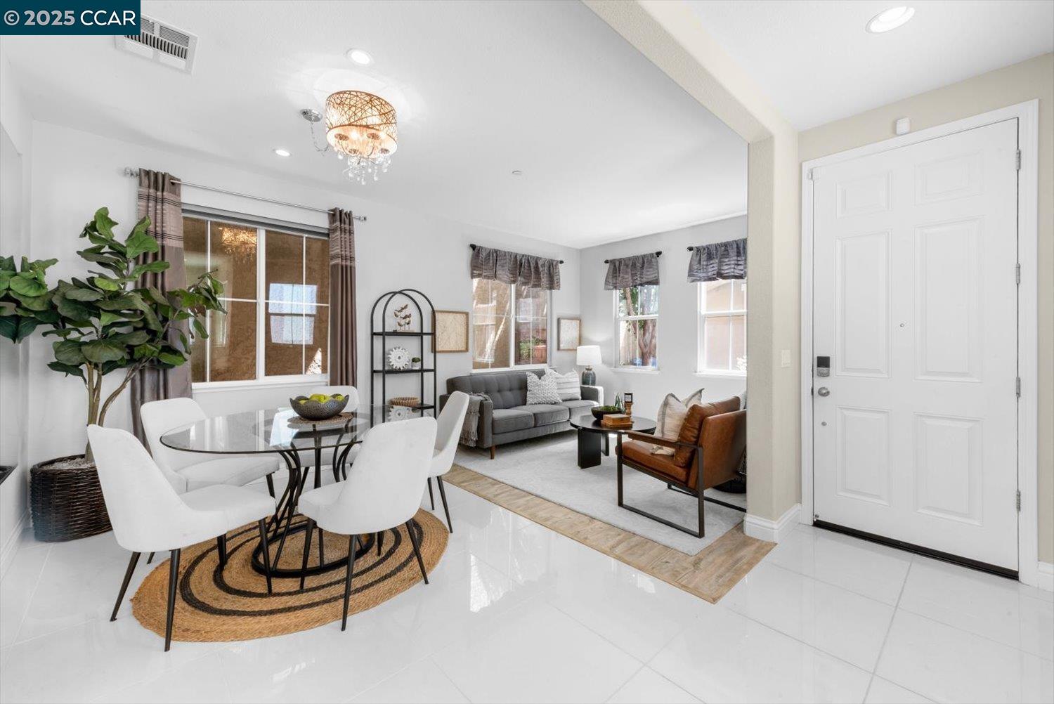 Detail Gallery Image 4 of 60 For 240 Alta St, Brentwood,  CA 94513 - 4 Beds | 3 Baths