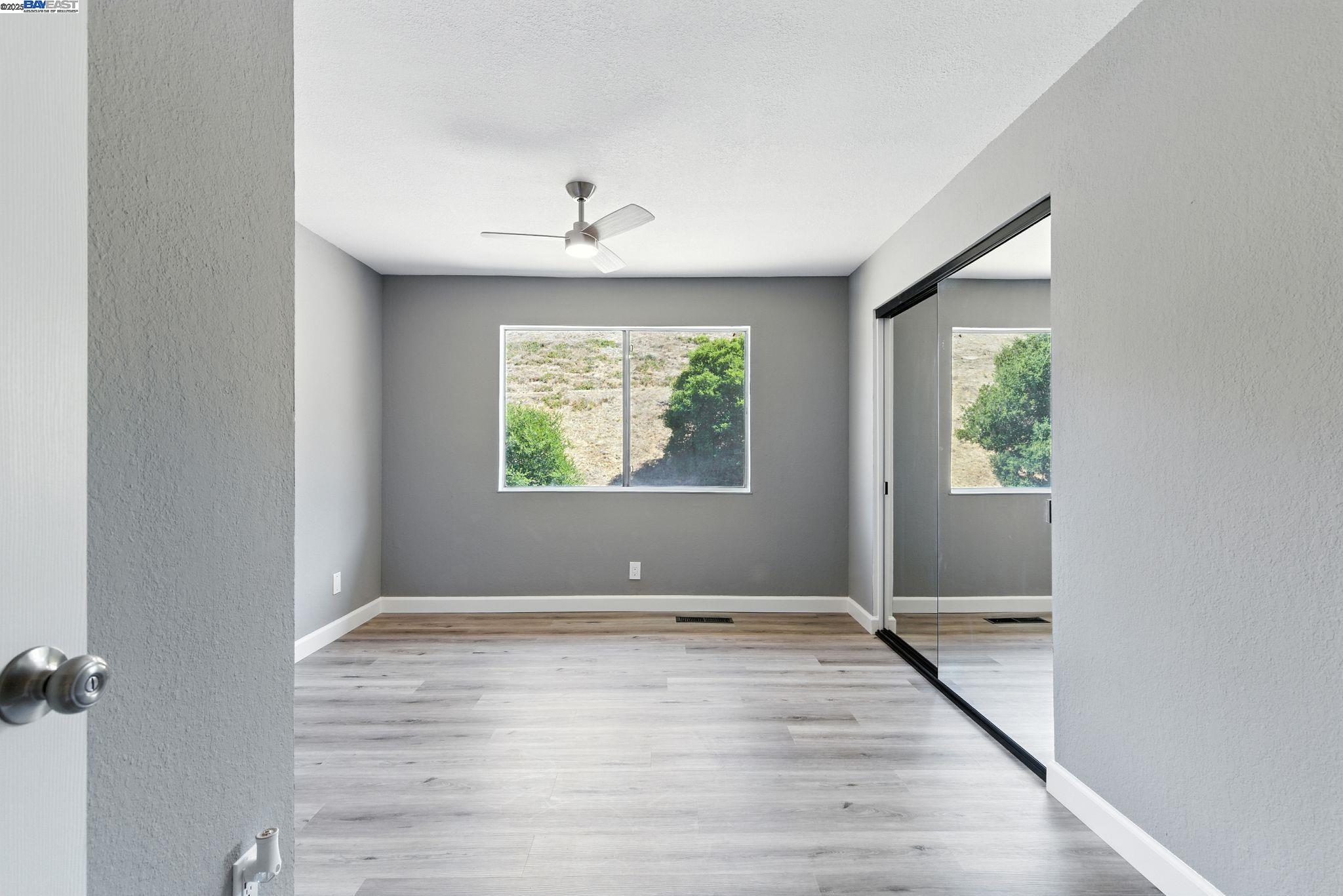 Detail Gallery Image 22 of 34 For 81 Mountain Valley St, Oakland,  CA 94605 - 3 Beds | 2/1 Baths