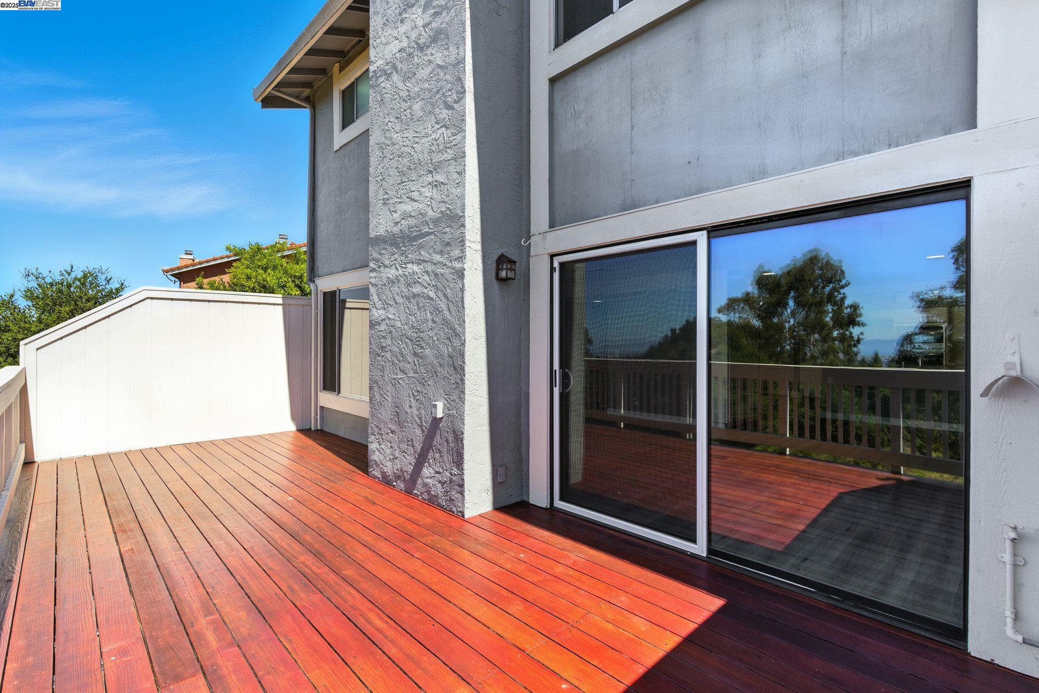 Detail Gallery Image 29 of 34 For 81 Mountain Valley St, Oakland,  CA 94605 - 3 Beds | 2/1 Baths