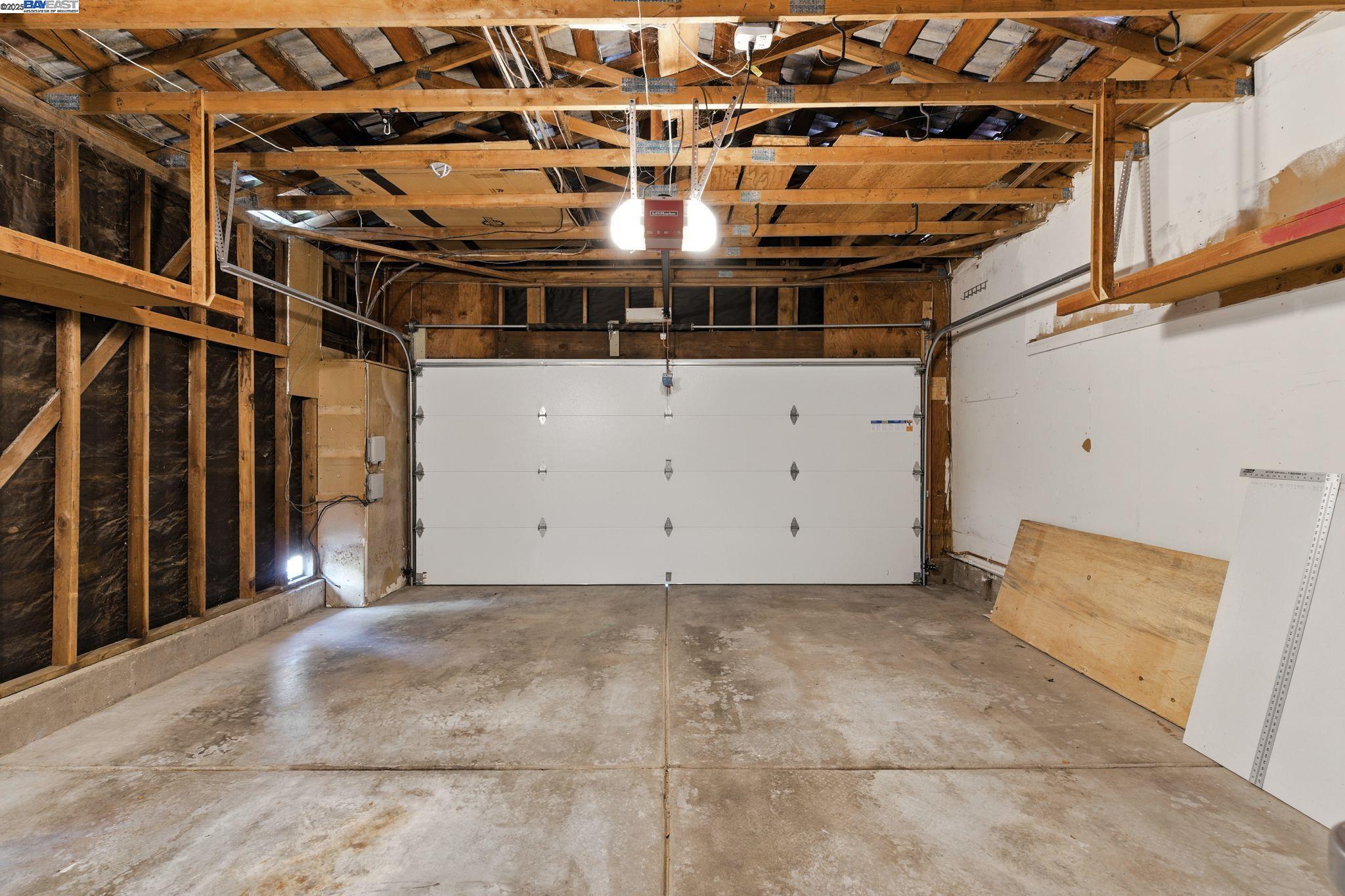 Detail Gallery Image 32 of 34 For 81 Mountain Valley St, Oakland,  CA 94605 - 3 Beds | 2/1 Baths