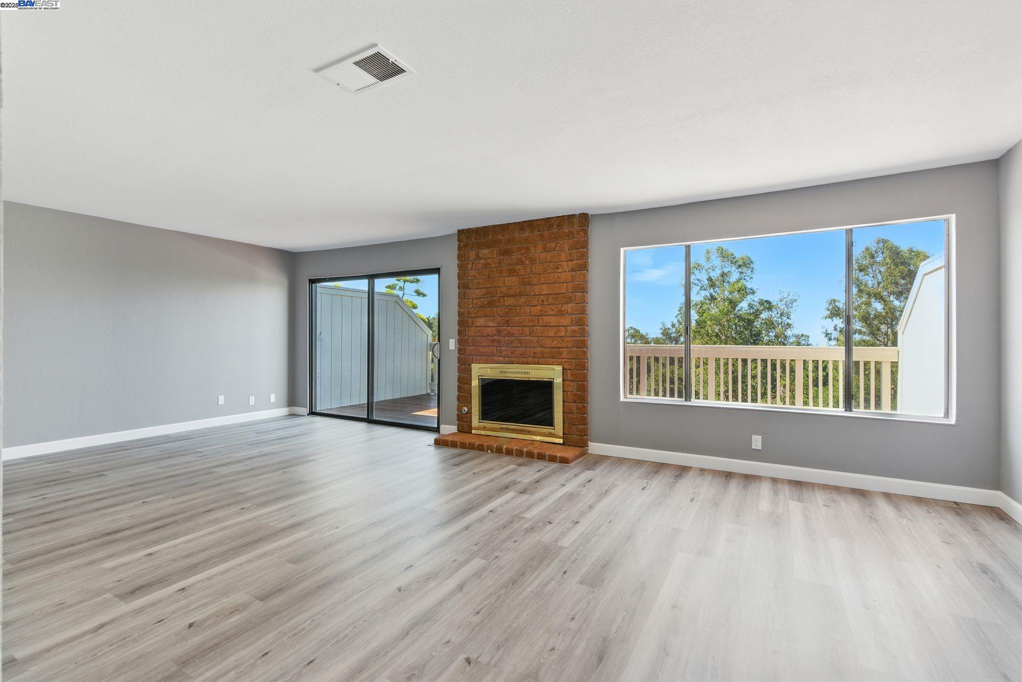 Detail Gallery Image 5 of 34 For 81 Mountain Valley St, Oakland,  CA 94605 - 3 Beds | 2/1 Baths