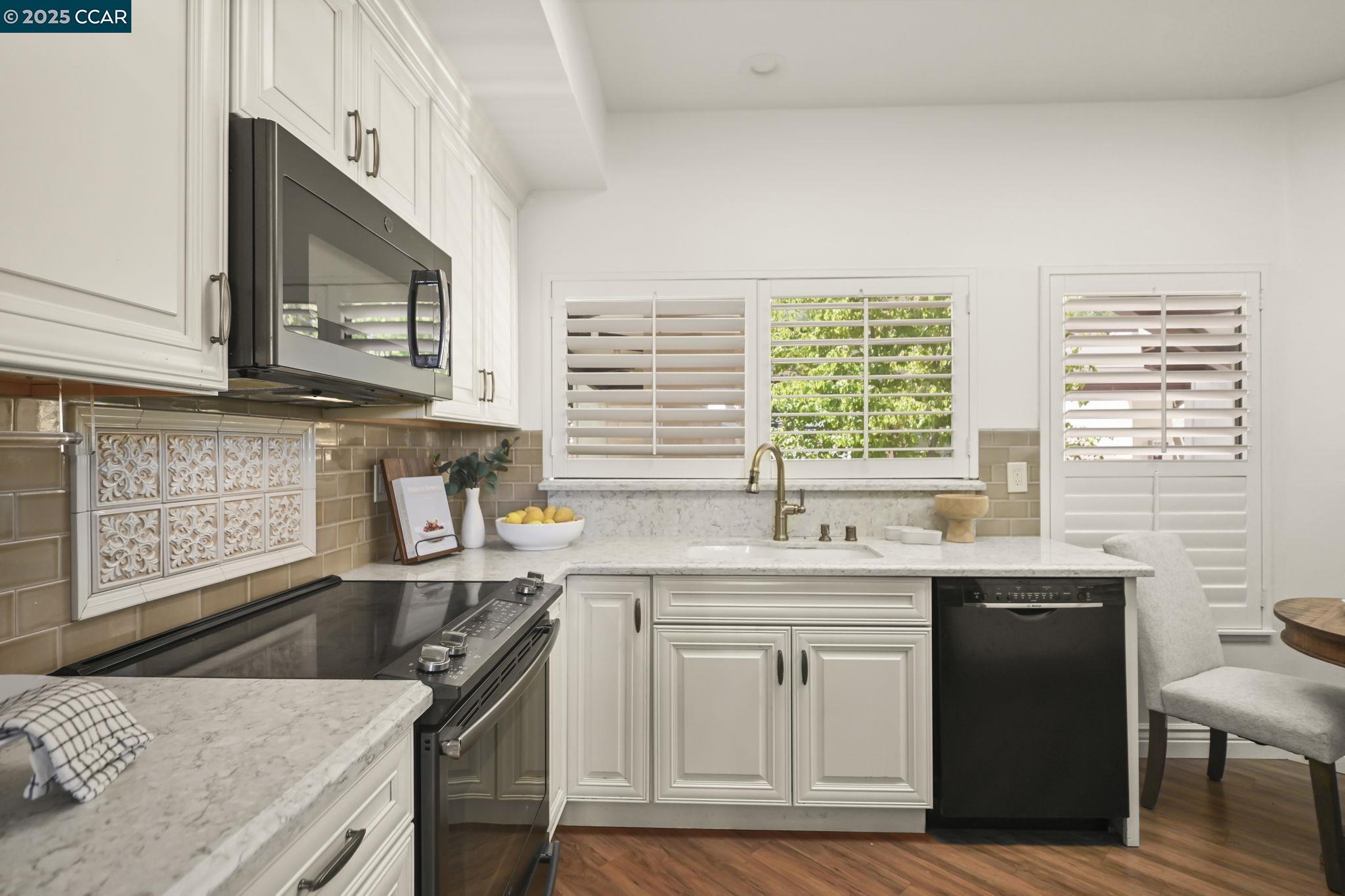 Detail Gallery Image 16 of 46 For 3330 Terra Granada Dr 2b,  Walnut Creek,  CA 94595 - 3 Beds | 2 Baths