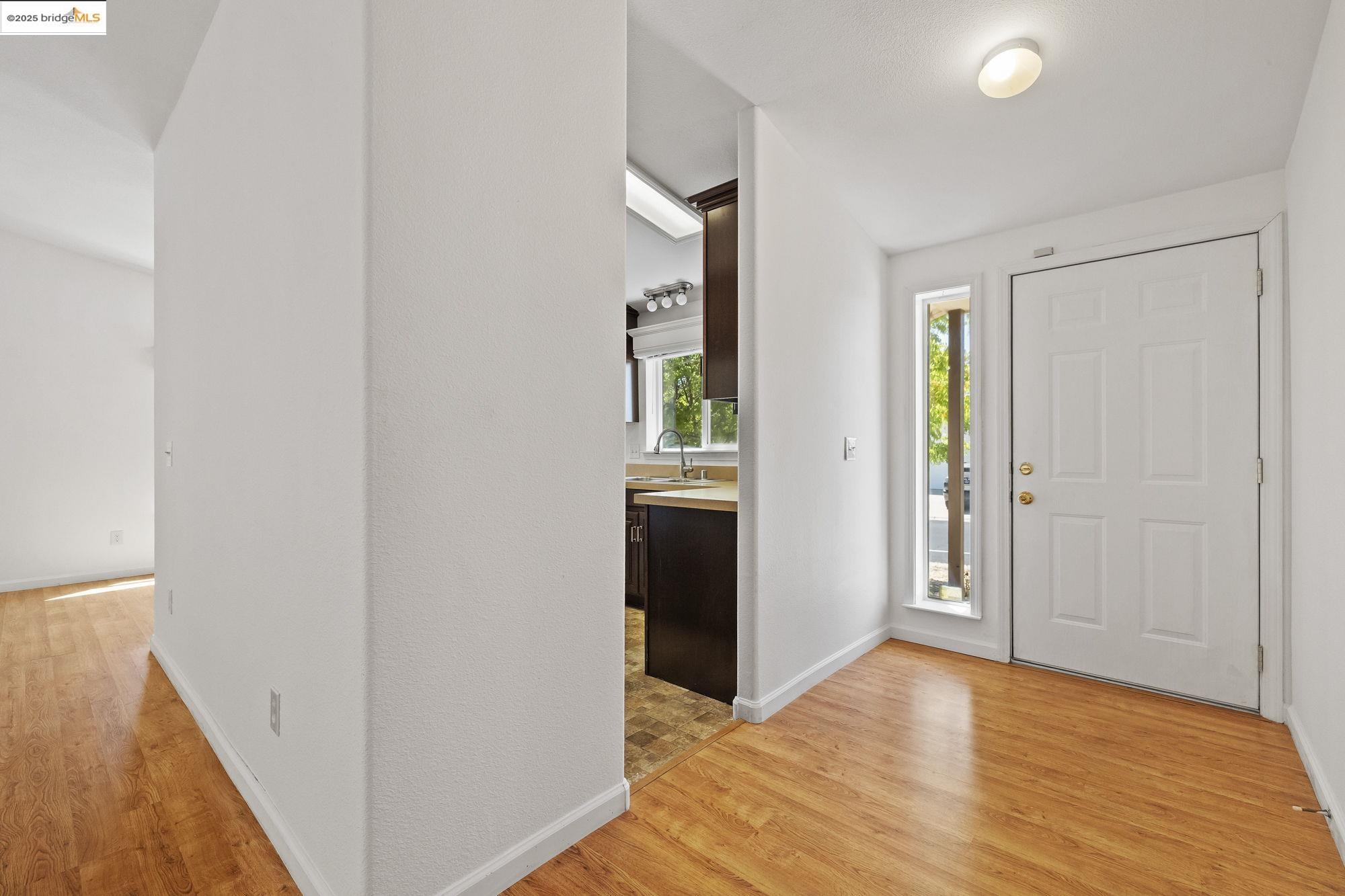 Detail Gallery Image 4 of 24 For 18615 Vista Dr, Jamestown,  CA 95327 - 3 Beds | 2 Baths