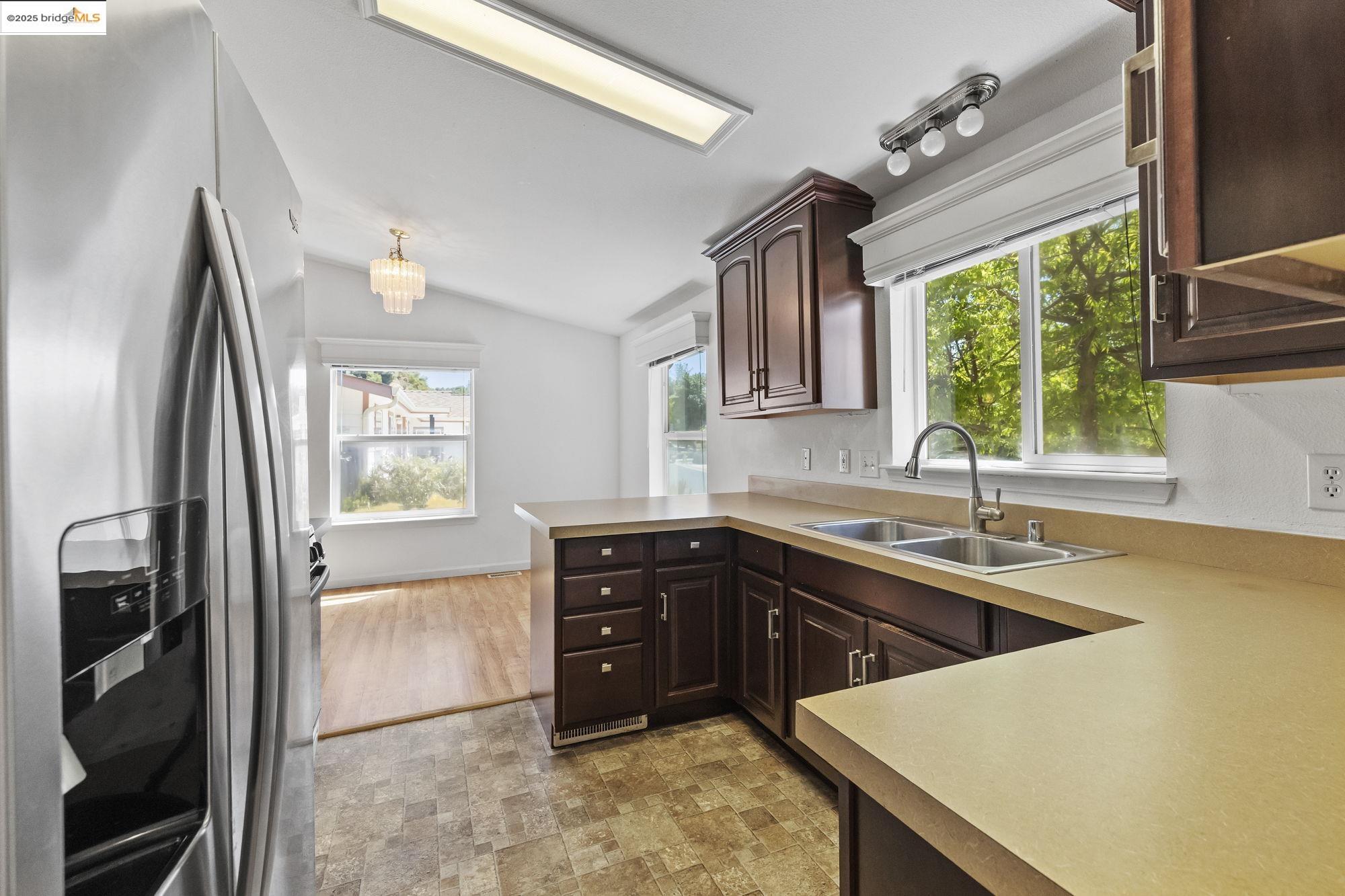 Detail Gallery Image 5 of 24 For 18615 Vista Dr, Jamestown,  CA 95327 - 3 Beds | 2 Baths