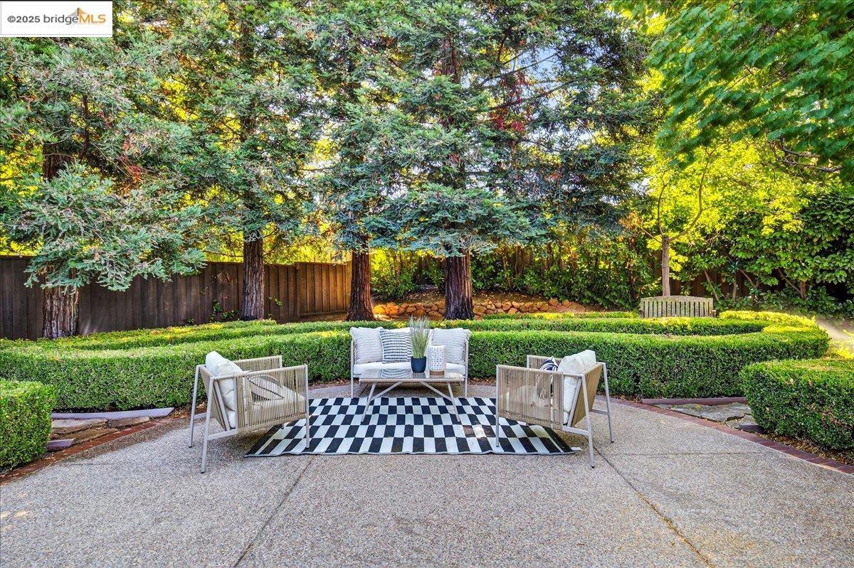 Detail Gallery Image 35 of 46 For 1206 Redlands Way, Concord,  CA 94521 - 4 Beds | 2 Baths