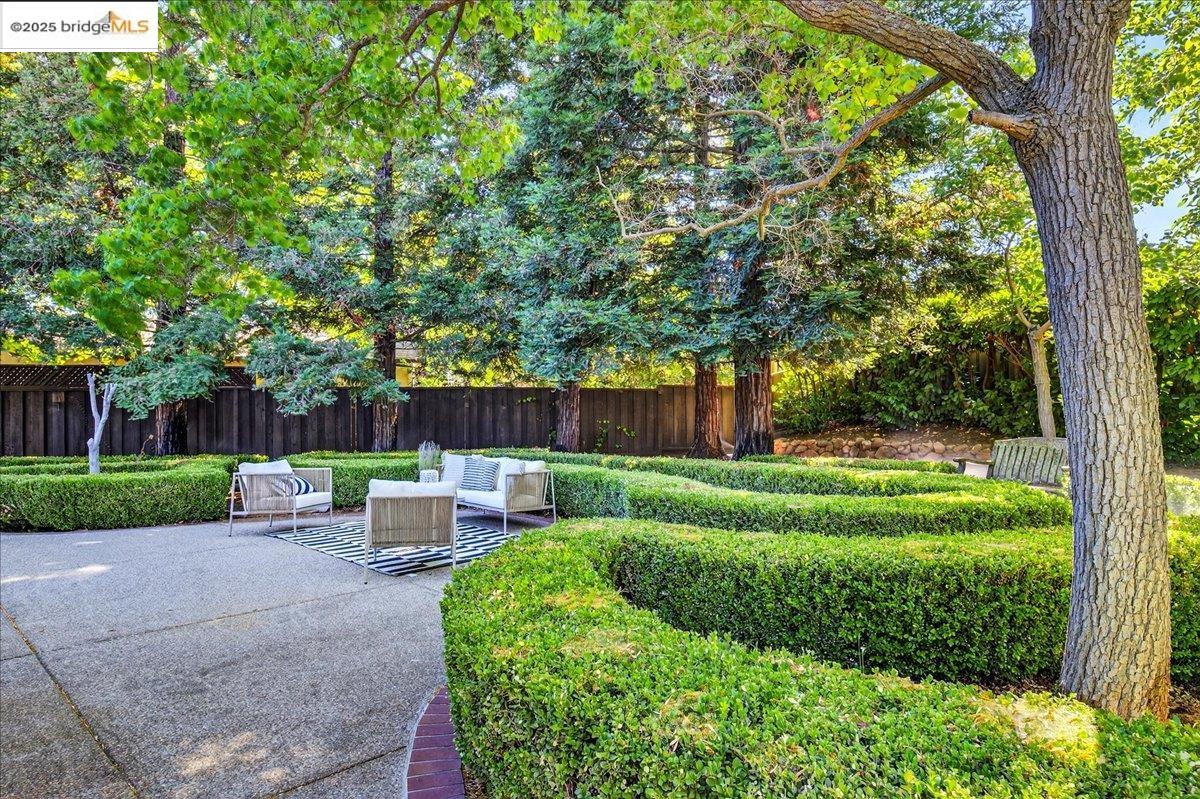 Detail Gallery Image 36 of 46 For 1206 Redlands Way, Concord,  CA 94521 - 4 Beds | 2 Baths