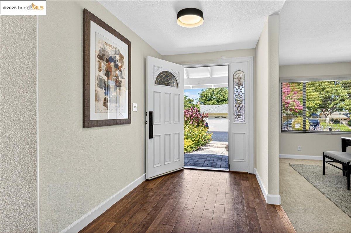 Detail Gallery Image 7 of 46 For 1206 Redlands Way, Concord,  CA 94521 - 4 Beds | 2 Baths