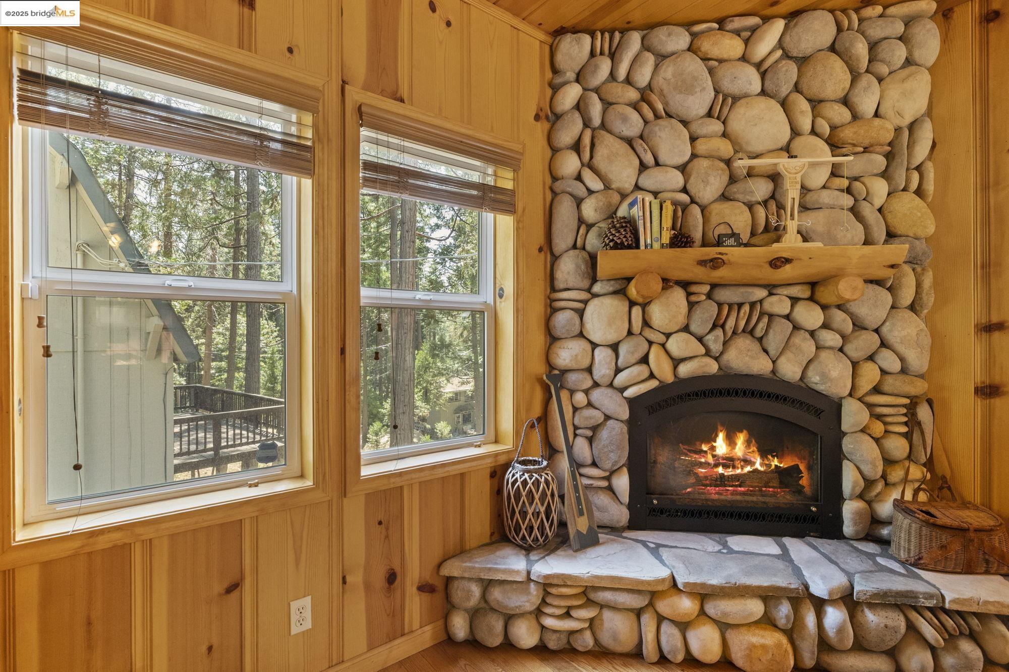 Detail Gallery Image 15 of 32 For 22912 Sierra Dr, Twain Harte,  CA 95383 - 3 Beds | 2 Baths