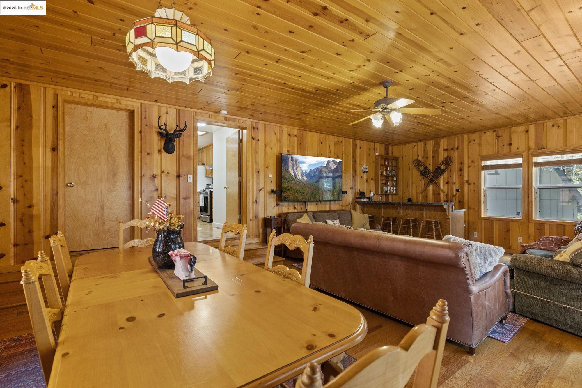 Detail Gallery Image 10 of 32 For 22912 Sierra Dr, Twain Harte,  CA 95383 - 3 Beds | 2 Baths