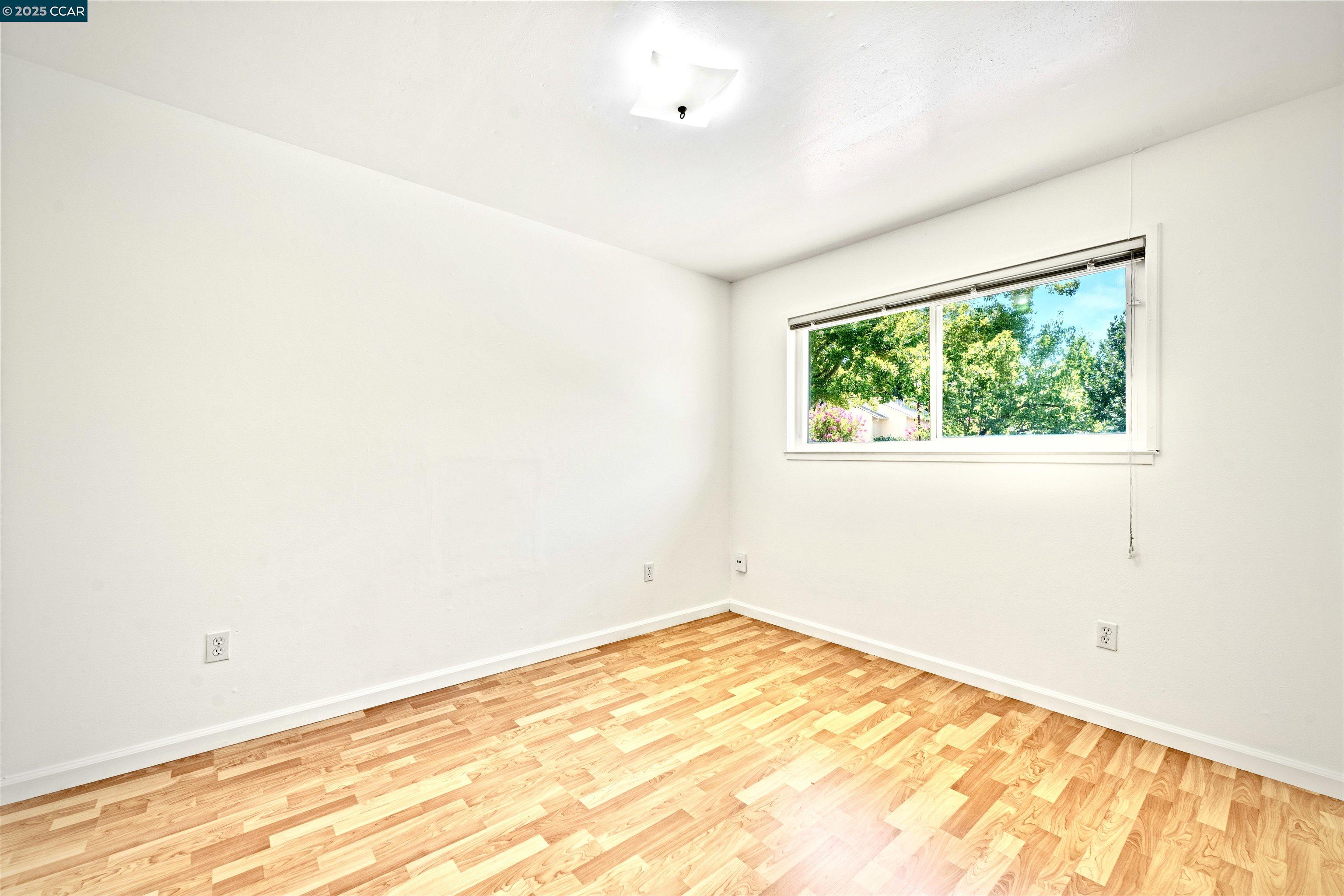 Detail Gallery Image 20 of 31 For 4989 Creek View Way, Sacramento,  CA 95841 - 3 Beds | 2 Baths