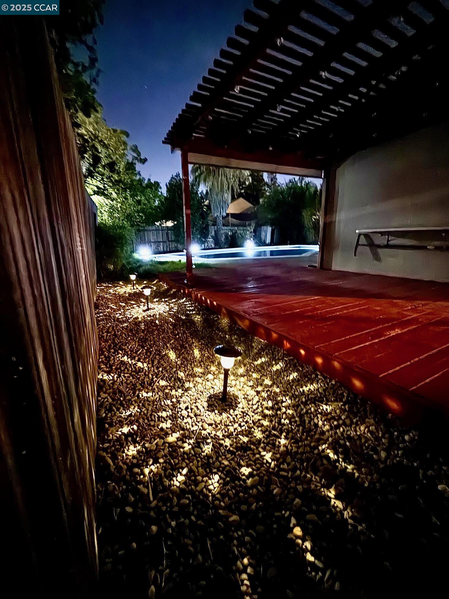 Detail Gallery Image 31 of 31 For 4989 Creek View Way, Sacramento,  CA 95841 - 3 Beds | 2 Baths