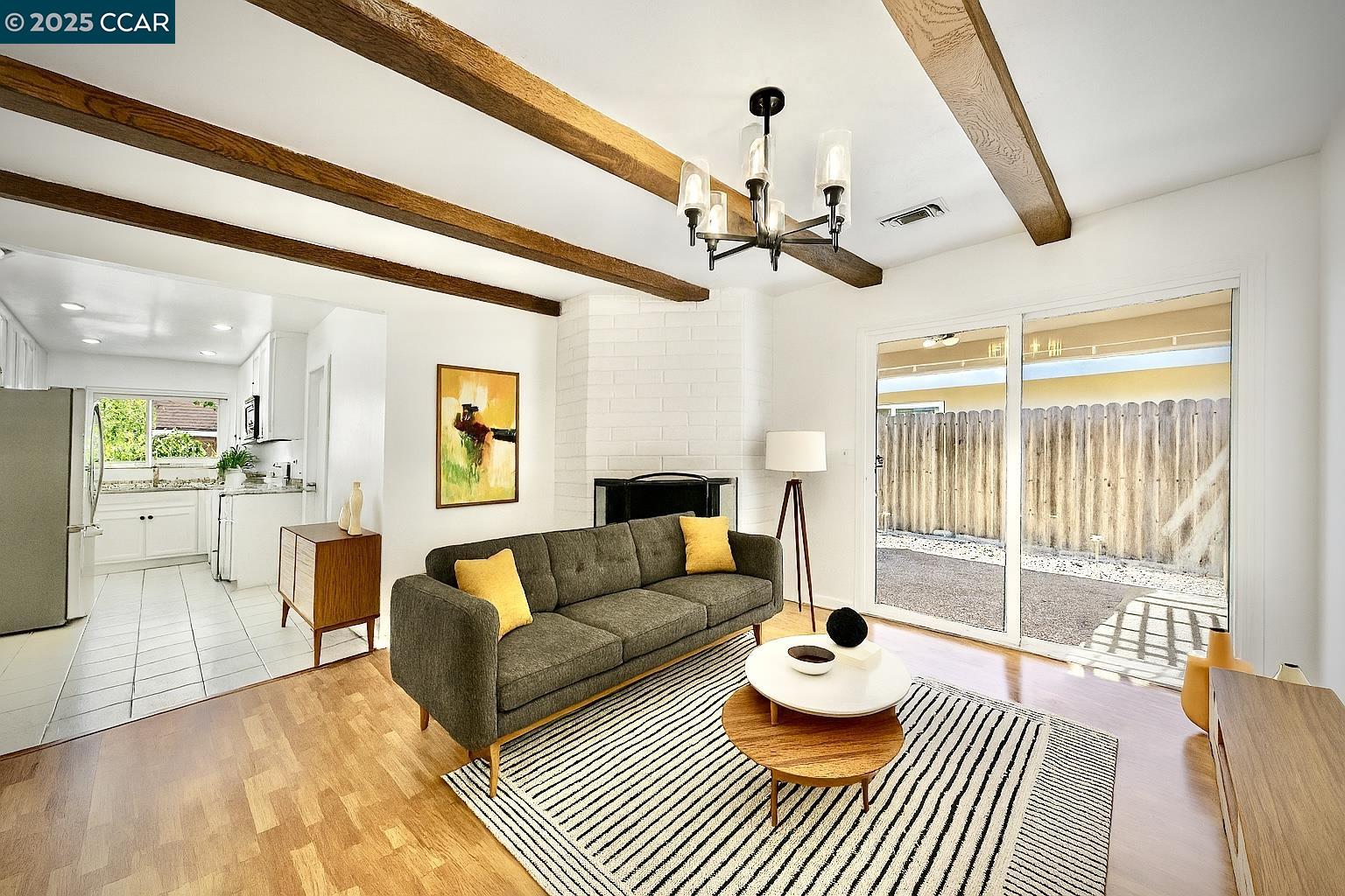 Detail Gallery Image 7 of 31 For 4989 Creek View Way, Sacramento,  CA 95841 - 3 Beds | 2 Baths