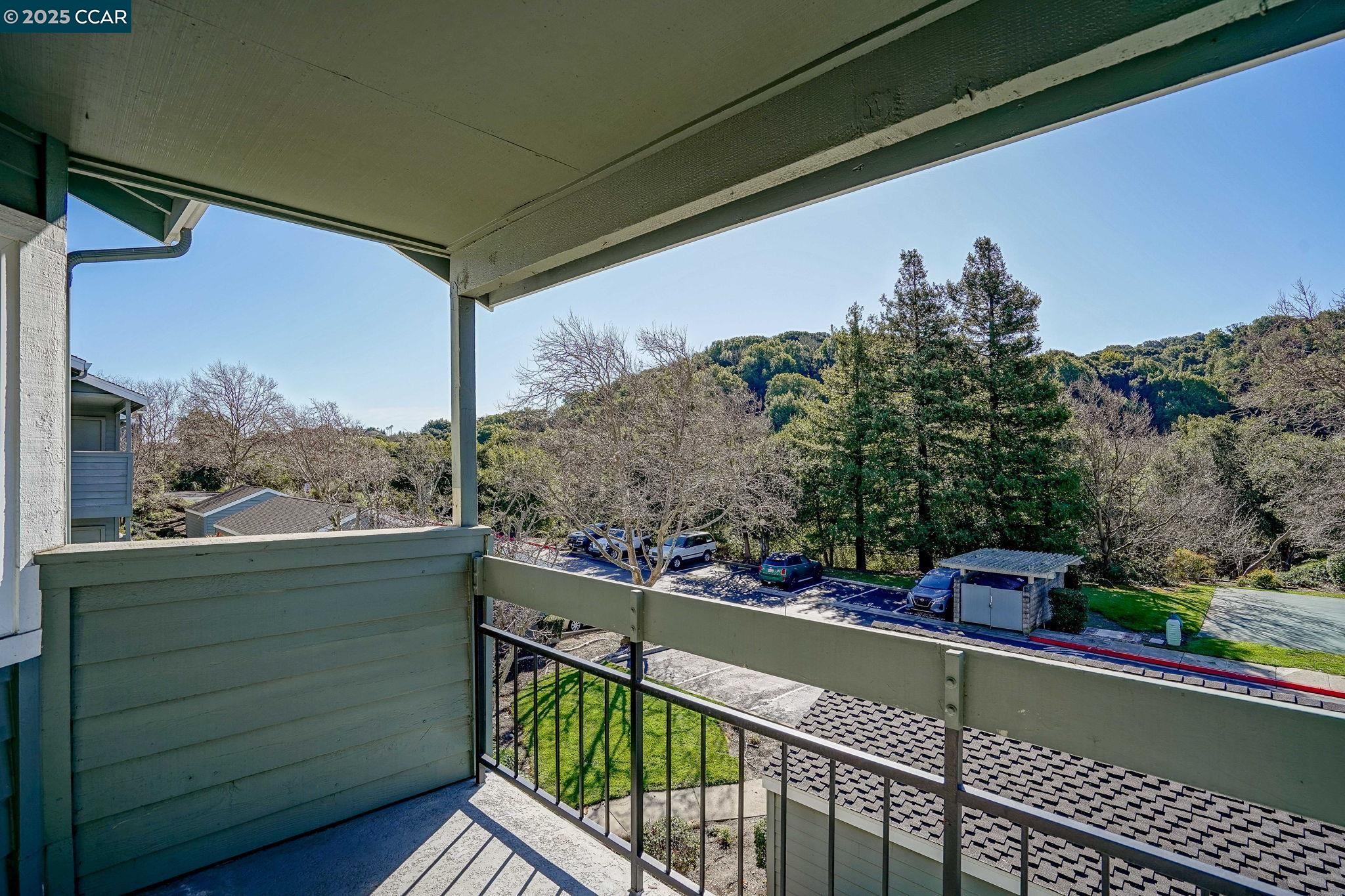 Detail Gallery Image 1 of 30 For 7540 Canyon Meadow Cir #D,  Pleasanton,  CA 94588 - 2 Beds | 2 Baths
