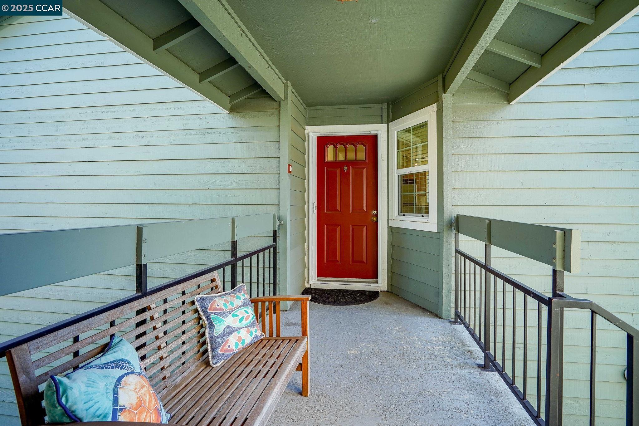 Detail Gallery Image 4 of 30 For 7540 Canyon Meadow Cir #D,  Pleasanton,  CA 94588 - 2 Beds | 2 Baths