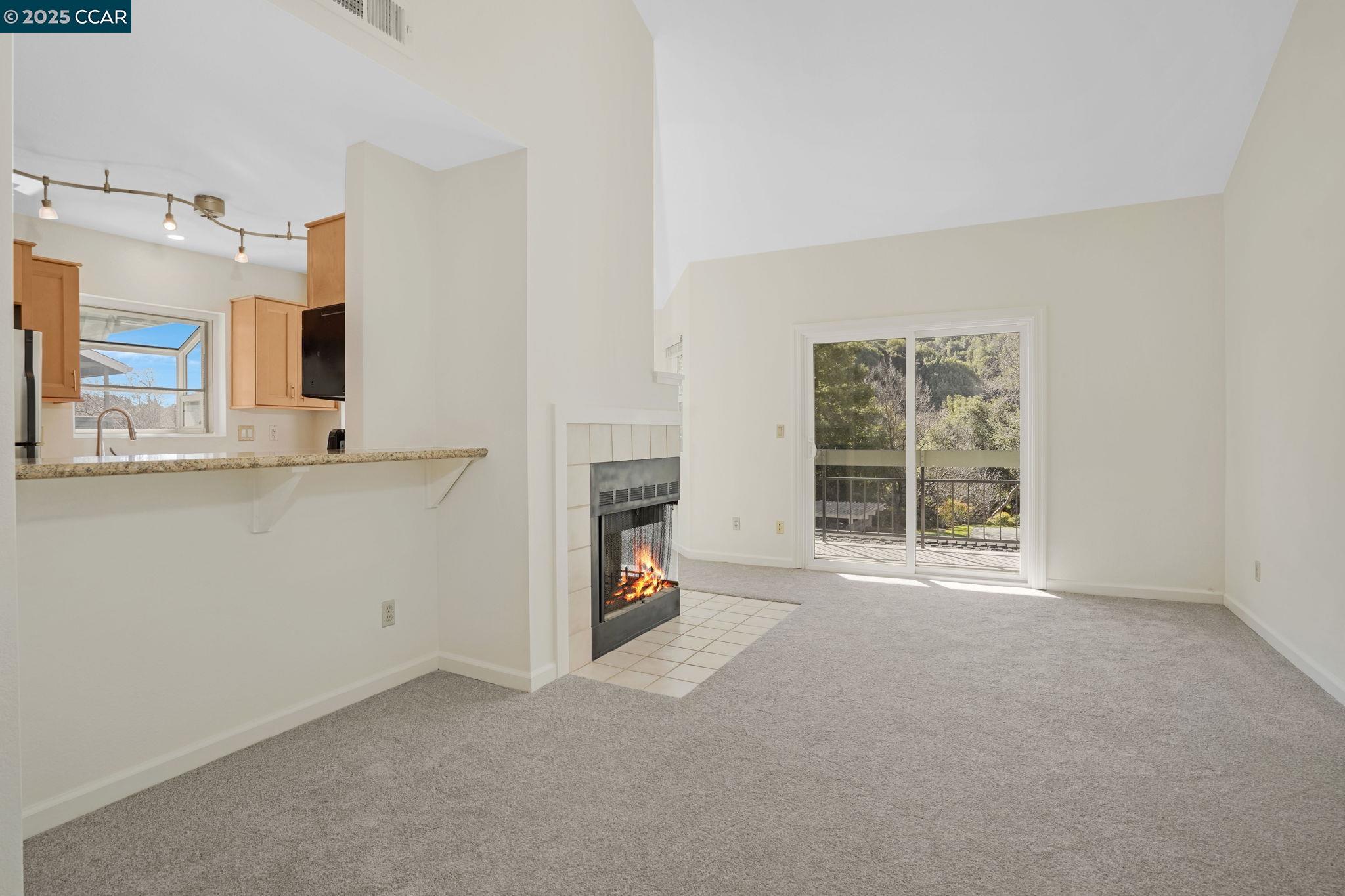 Detail Gallery Image 6 of 30 For 7540 Canyon Meadow Cir #D,  Pleasanton,  CA 94588 - 2 Beds | 2 Baths