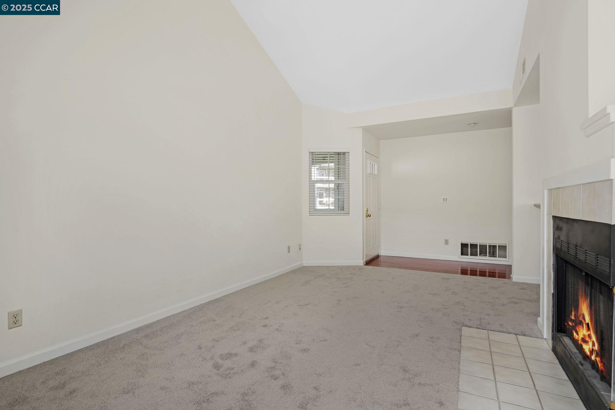 Detail Gallery Image 7 of 30 For 7540 Canyon Meadow Cir #D,  Pleasanton,  CA 94588 - 2 Beds | 2 Baths