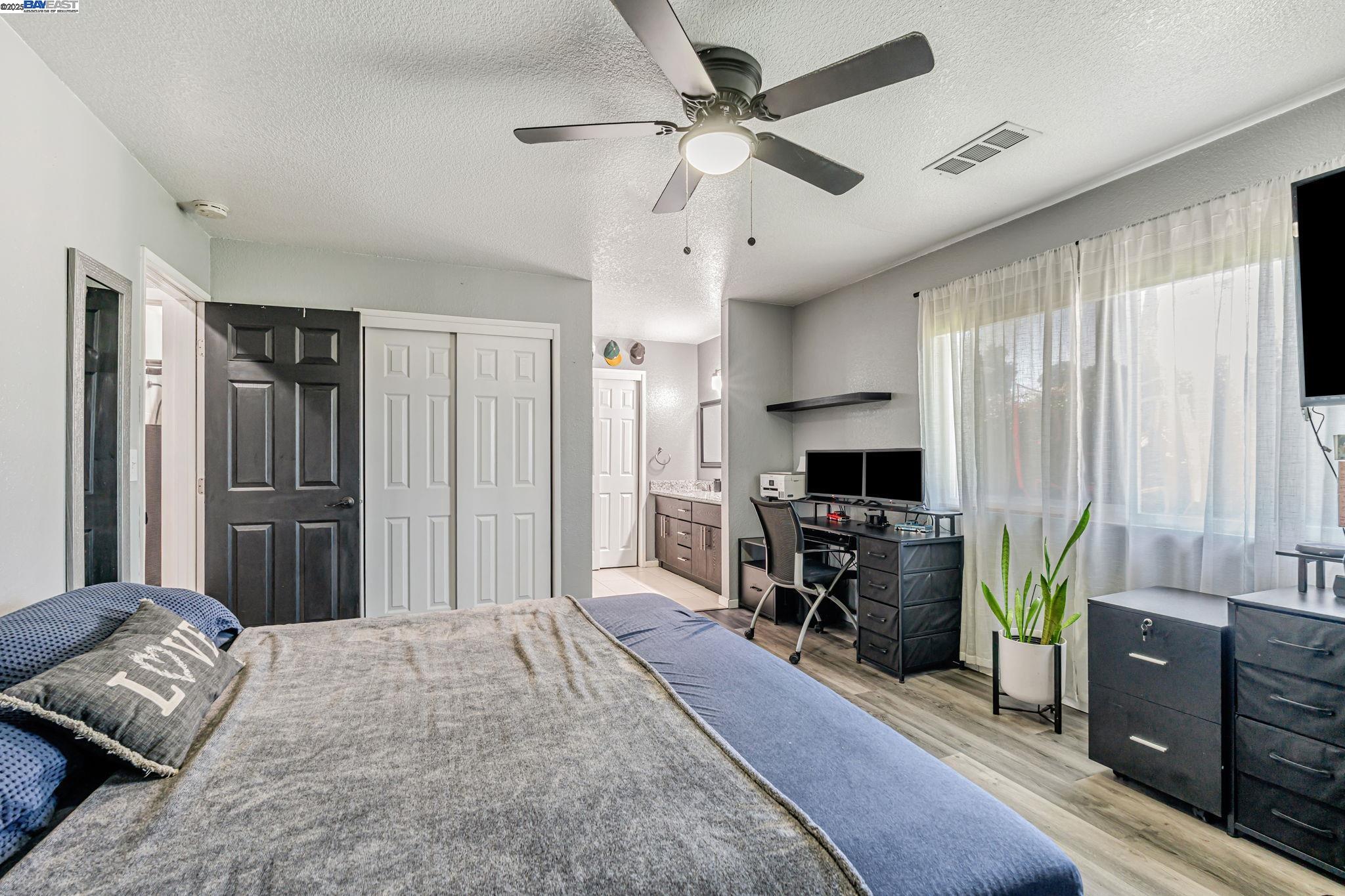 Detail Gallery Image 8 of 22 For 1905 Tuxford Pl, Manteca,  CA 95336 - 3 Beds | 2 Baths