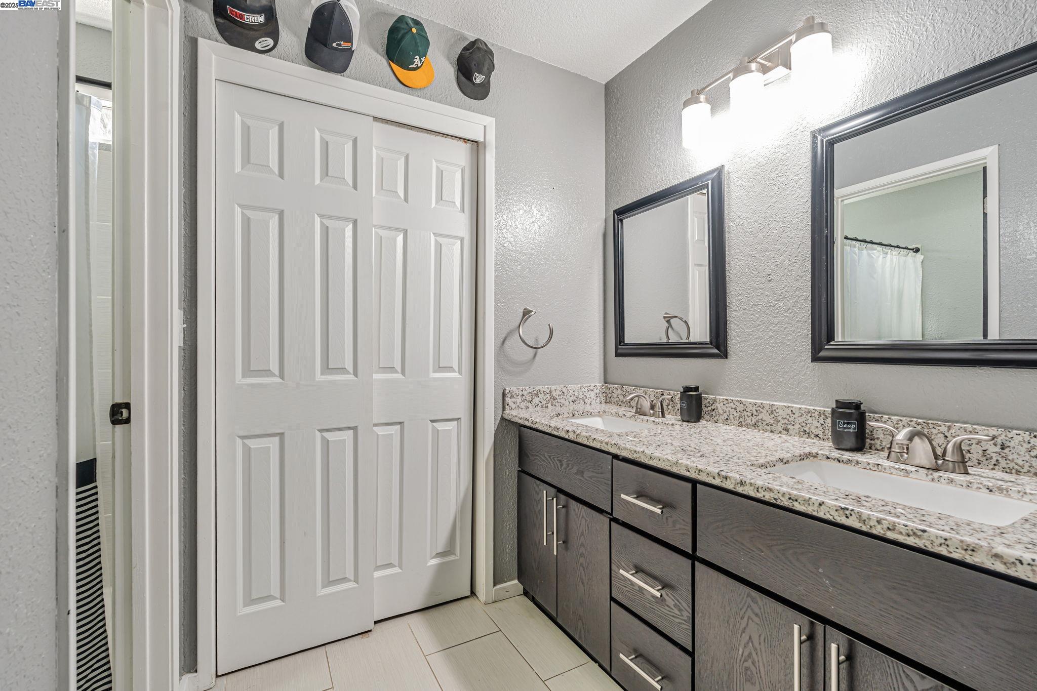 Detail Gallery Image 9 of 22 For 1905 Tuxford Pl, Manteca,  CA 95336 - 3 Beds | 2 Baths