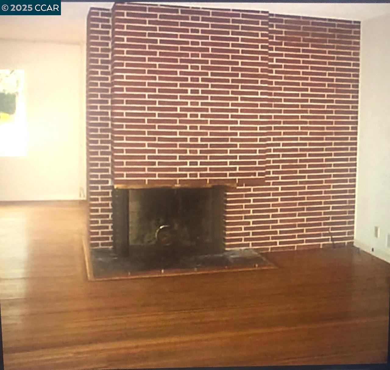 Detail Gallery Image 5 of 7 For 3317 Brookdale Blvd., Castro Valley,  CA 94546 - 3 Beds | 2 Baths