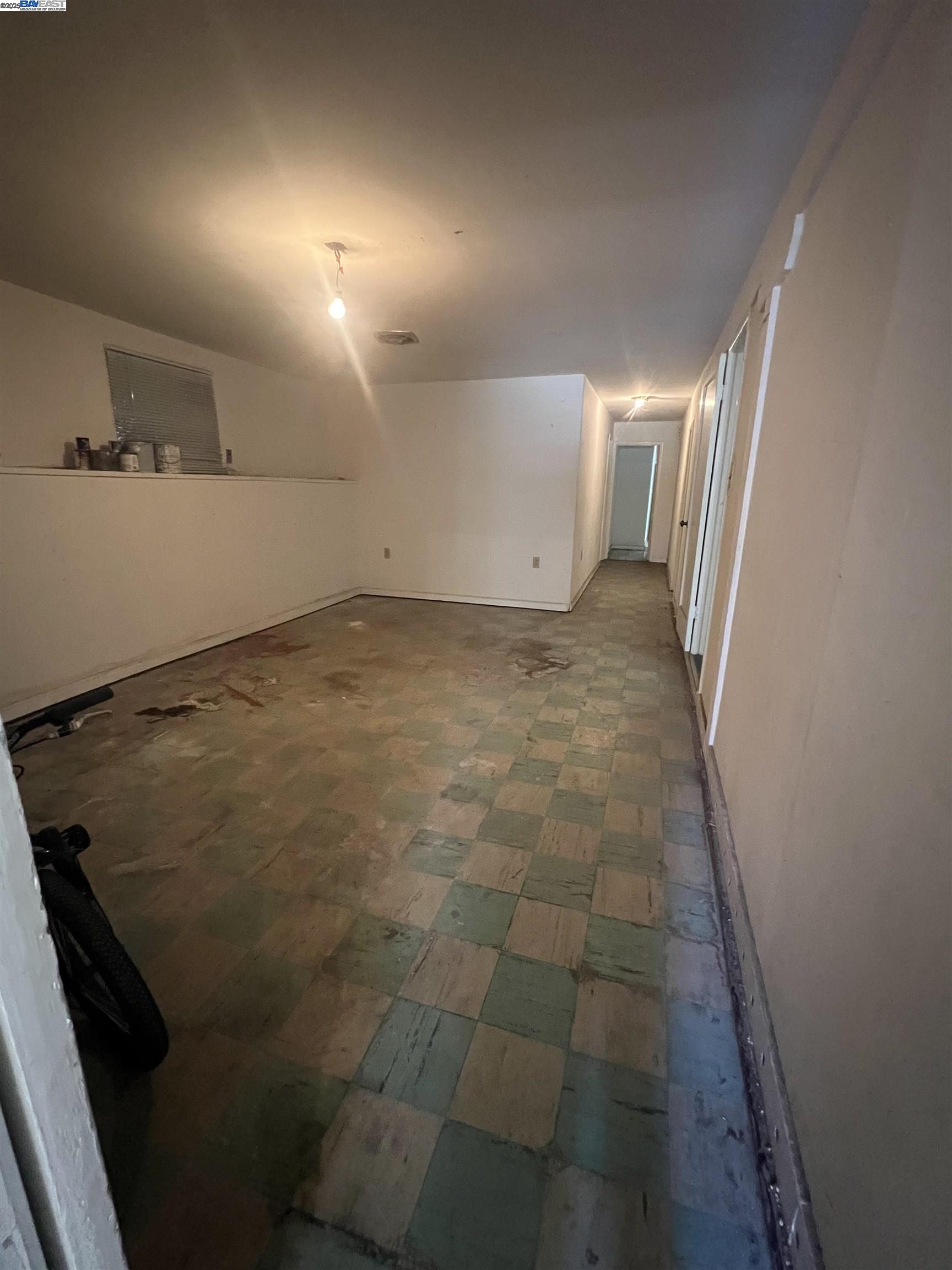 Detail Gallery Image 6 of 7 For 909-911 Alice St, Oakland,  CA 94607 - – Beds | – Baths