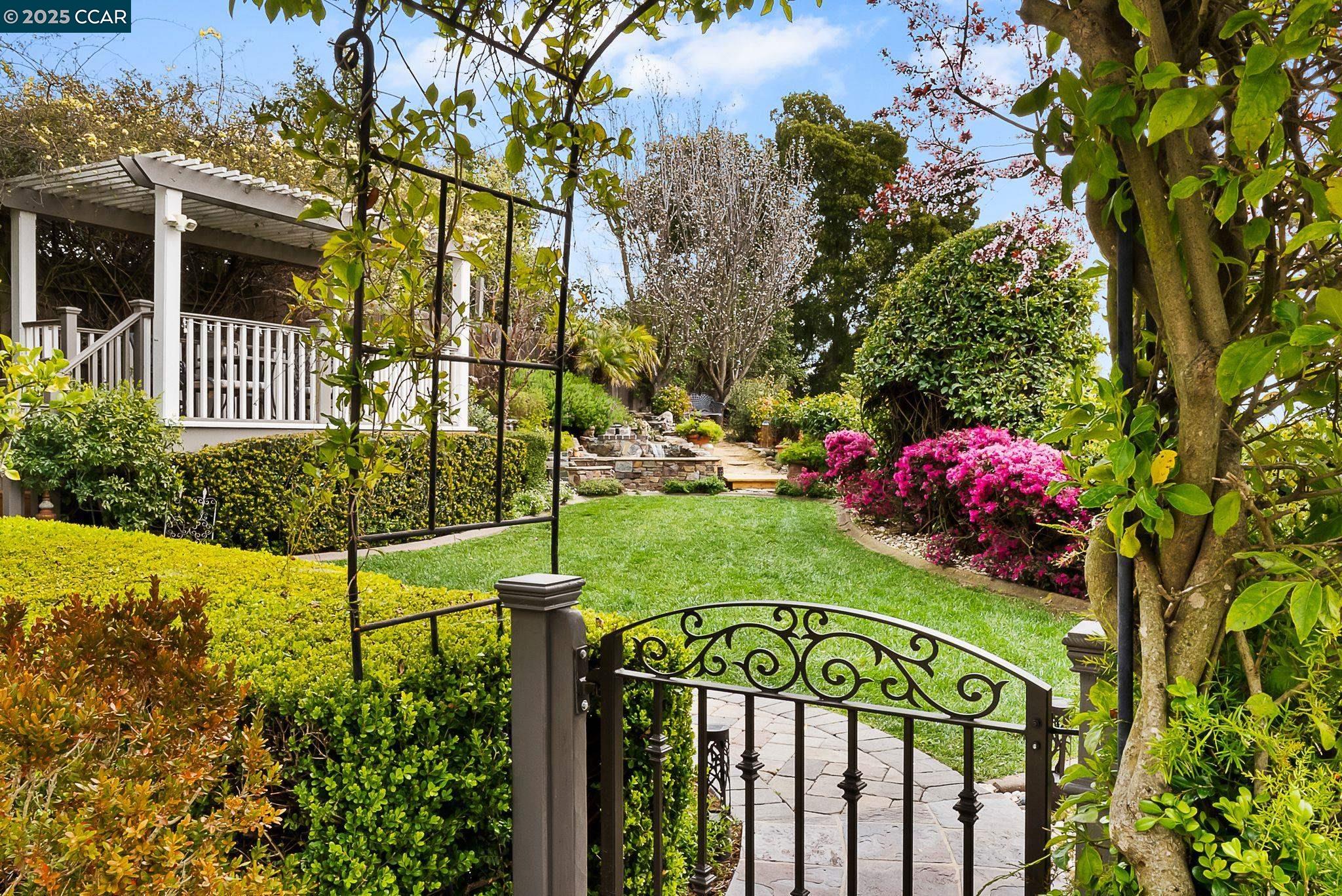 Detail Gallery Image 4 of 57 For 1620 Saint Francis Ct, Benicia,  CA 94510 - 4 Beds | 3 Baths