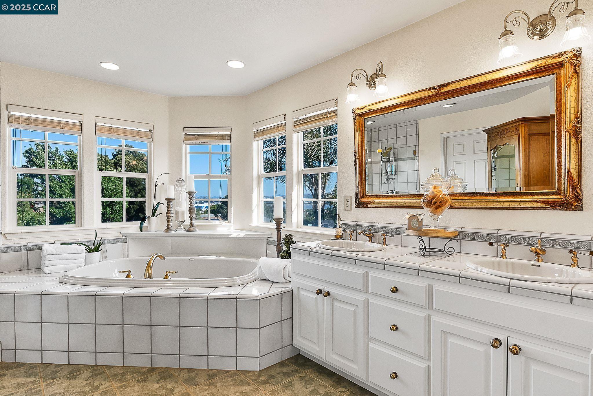 Detail Gallery Image 35 of 57 For 1620 Saint Francis Ct, Benicia,  CA 94510 - 4 Beds | 3 Baths