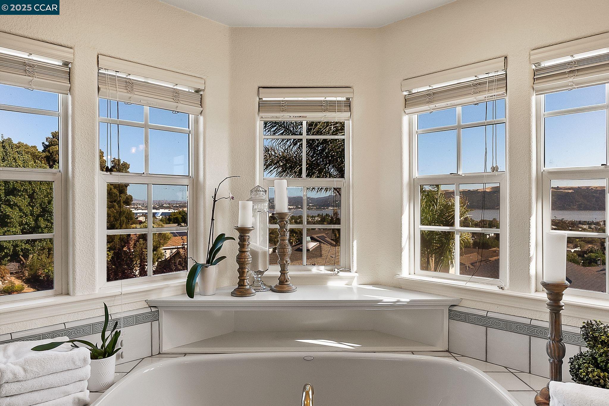 Detail Gallery Image 37 of 57 For 1620 Saint Francis Ct, Benicia,  CA 94510 - 4 Beds | 3 Baths