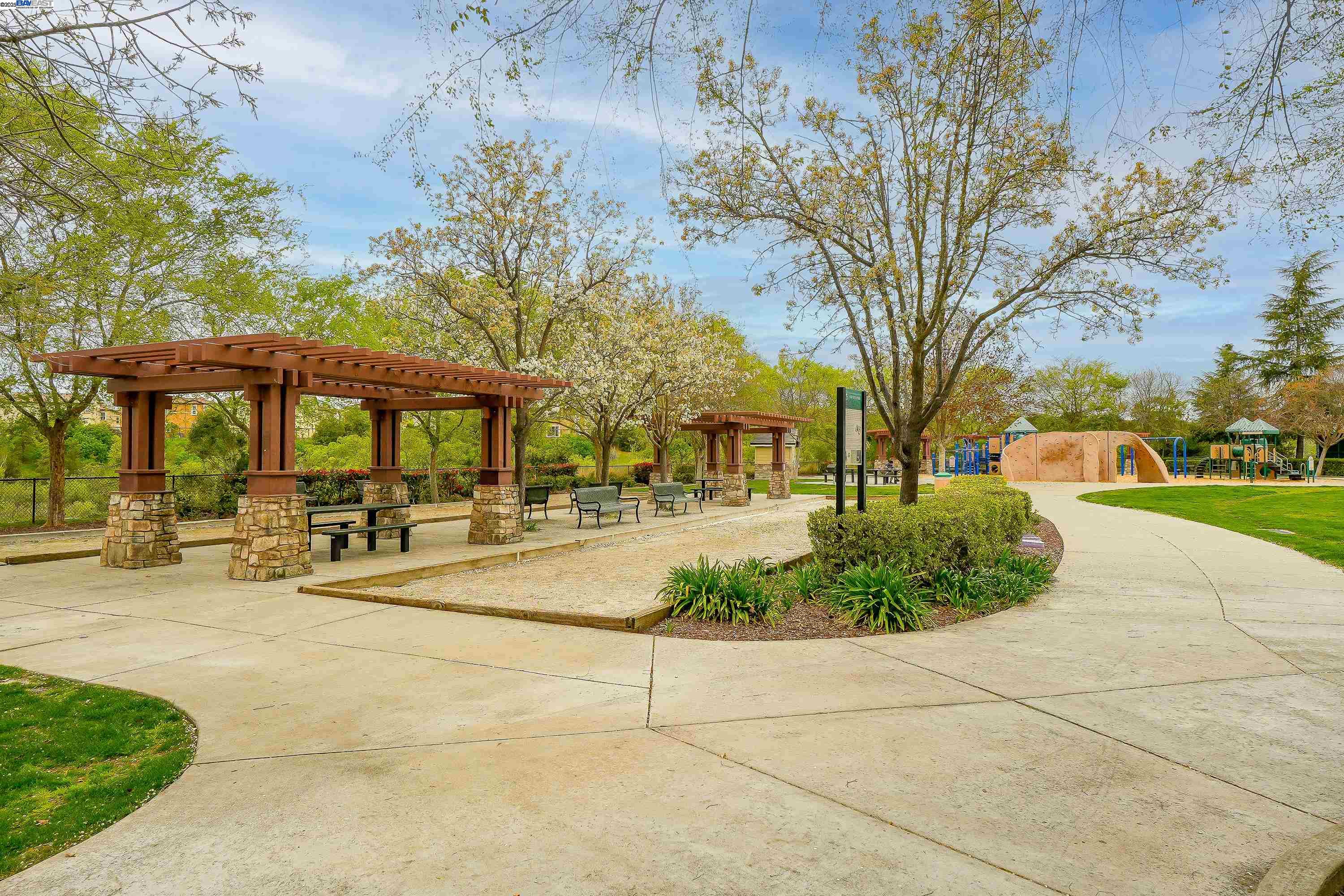 Detail Gallery Image 28 of 31 For 2165 Watermill Rd, San Ramon,  CA 94582 - 3 Beds | 2/1 Baths