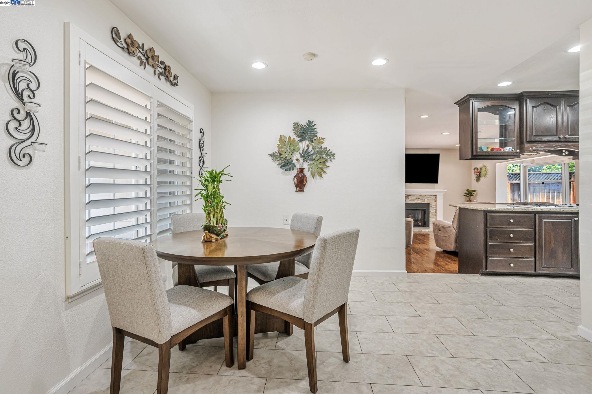 Detail Gallery Image 18 of 41 For 903 Lanewood Dr, San Jose,  CA 95125 - 4 Beds | 2 Baths
