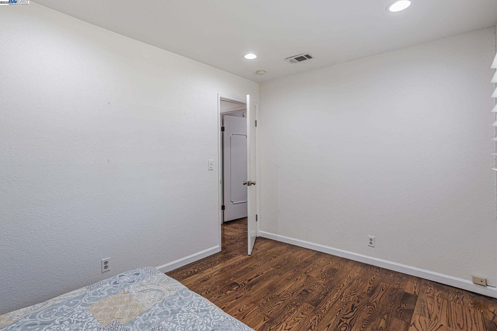 Detail Gallery Image 25 of 41 For 903 Lanewood Dr, San Jose,  CA 95125 - 4 Beds | 2 Baths