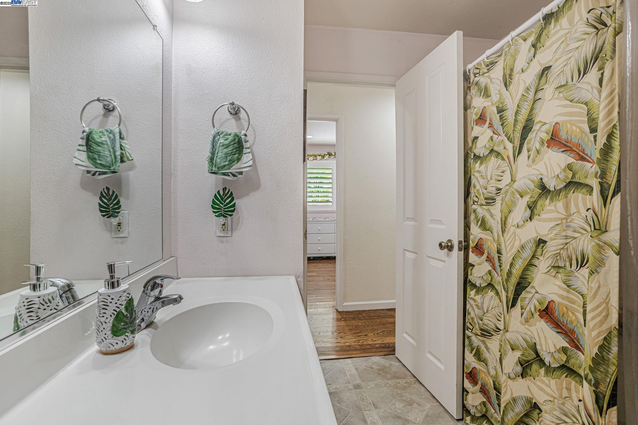 Detail Gallery Image 30 of 41 For 903 Lanewood Dr, San Jose,  CA 95125 - 4 Beds | 2 Baths
