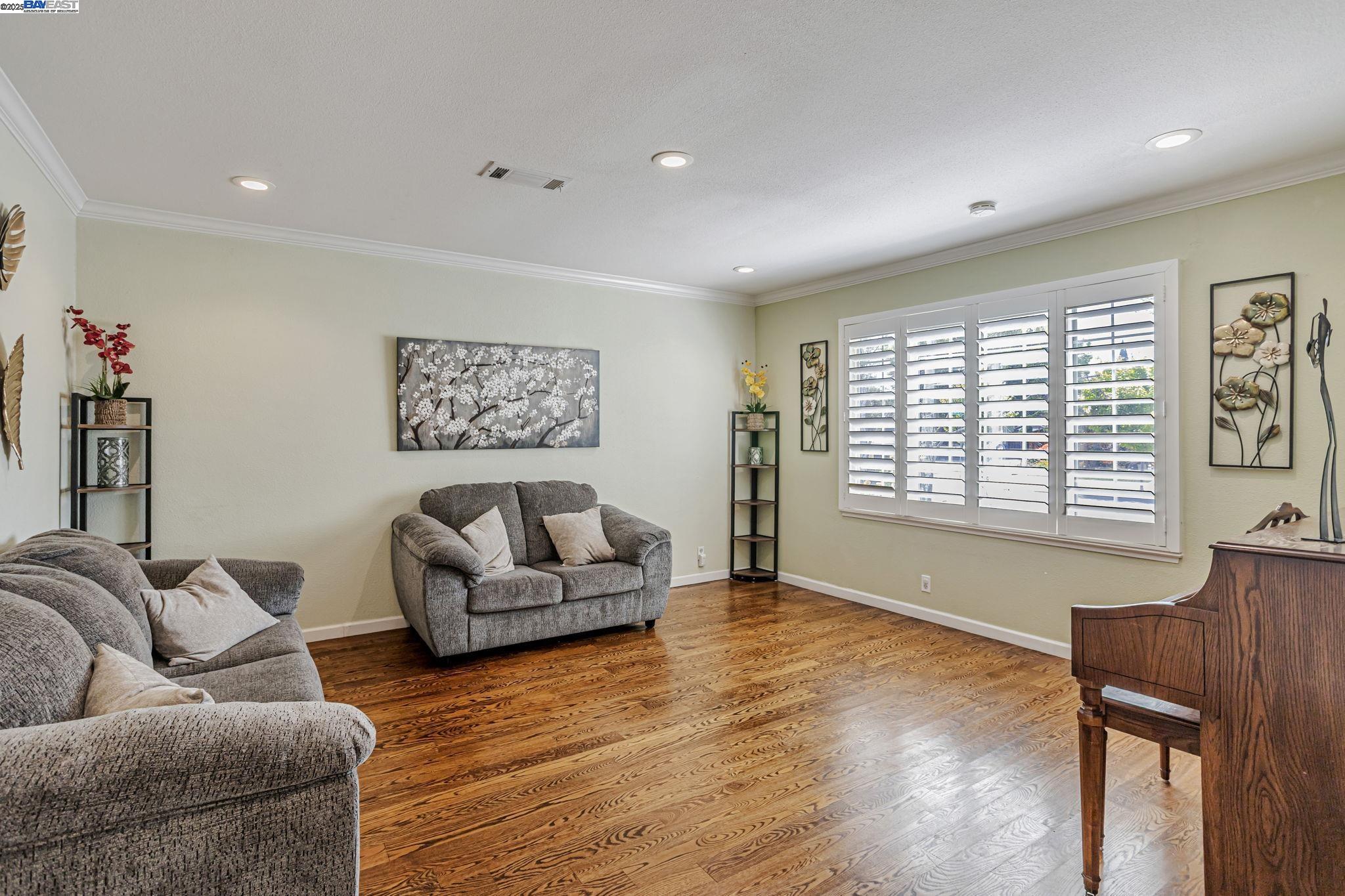 Detail Gallery Image 10 of 41 For 903 Lanewood Dr, San Jose,  CA 95125 - 4 Beds | 2 Baths