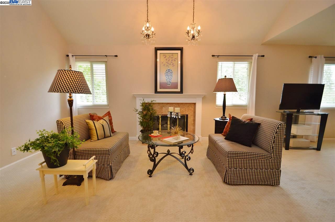 Detail Gallery Image 14 of 33 For 2051 Pebble Dr, Alamo,  CA 94507 - 5 Beds | 3 Baths