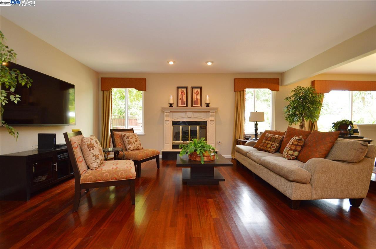 Detail Gallery Image 7 of 33 For 2051 Pebble Dr, Alamo,  CA 94507 - 5 Beds | 3 Baths