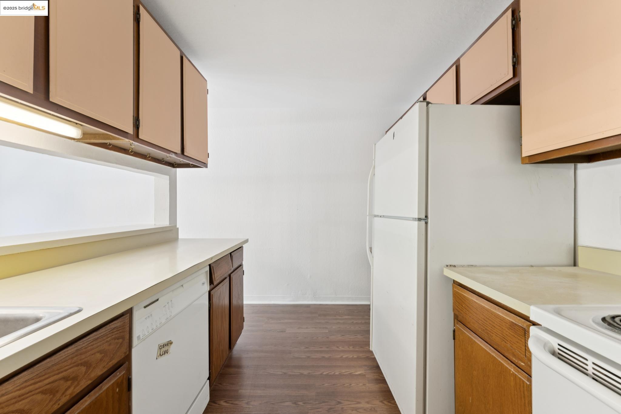 Detail Gallery Image 19 of 33 For 325 Vernon St #105,  Oakland,  CA 94610 - 2 Beds | 2 Baths